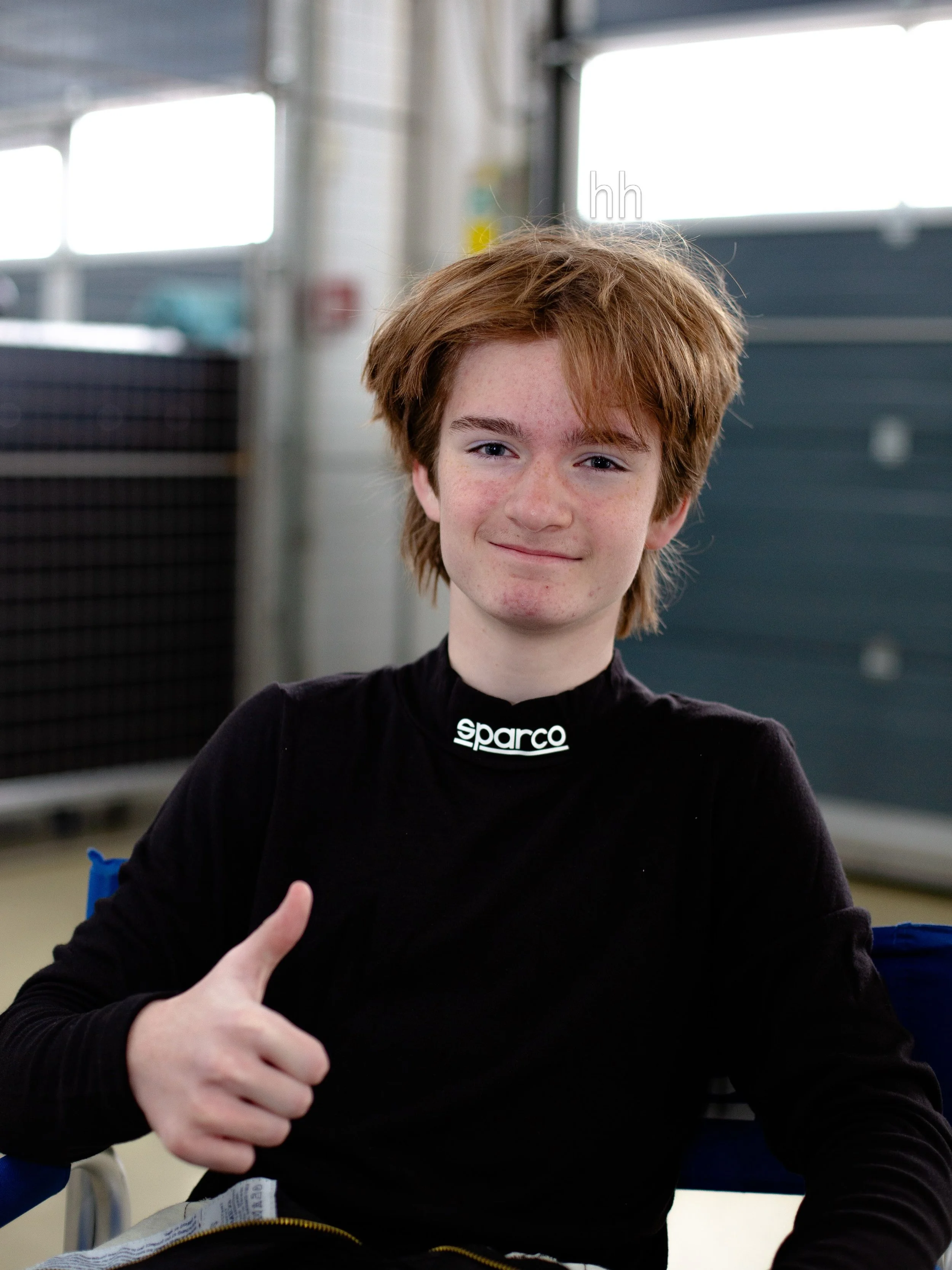 Los geht&rsquo;s! 🏁

Ich bin Michael und ab jetzt nehme ich euch hier mit auf meinen Weg im Motorsport.

Training, Rennstrecke, Rennen und nat&uuml;rlich auch alles, was hinter den Kulissen passiert.

Talent ist der Anfang. Der Rest ist Arbeit.

Mal