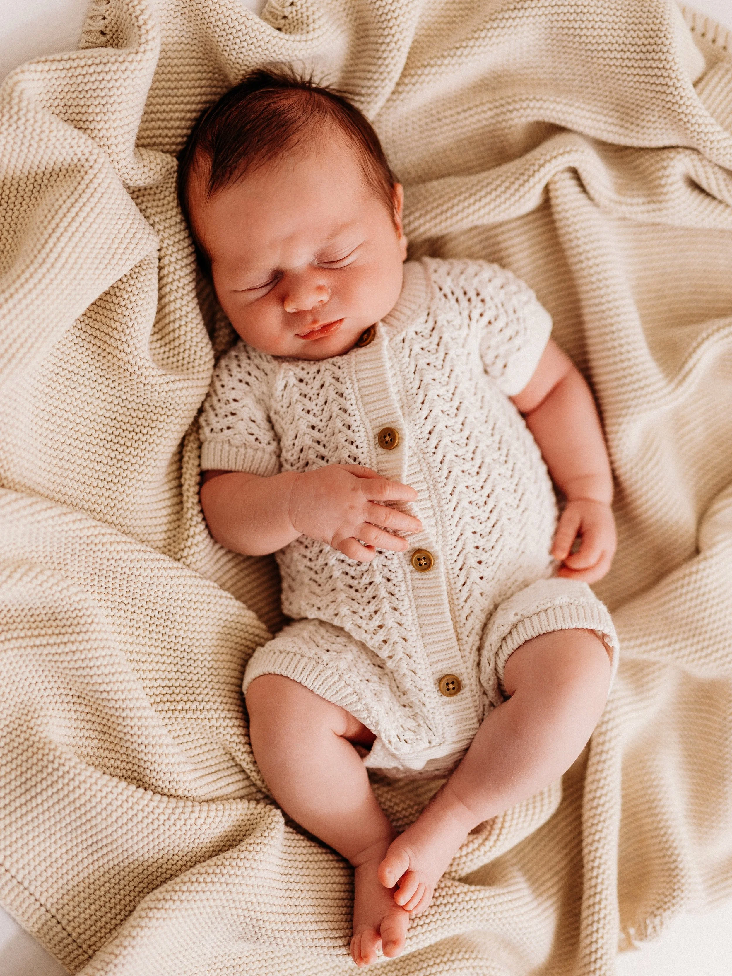 For all the little details you don&rsquo;t realise you&rsquo;ll forget. 🤍

#bromleyphotographer #kentphotographer #newbornbabyphotography #bromleymums