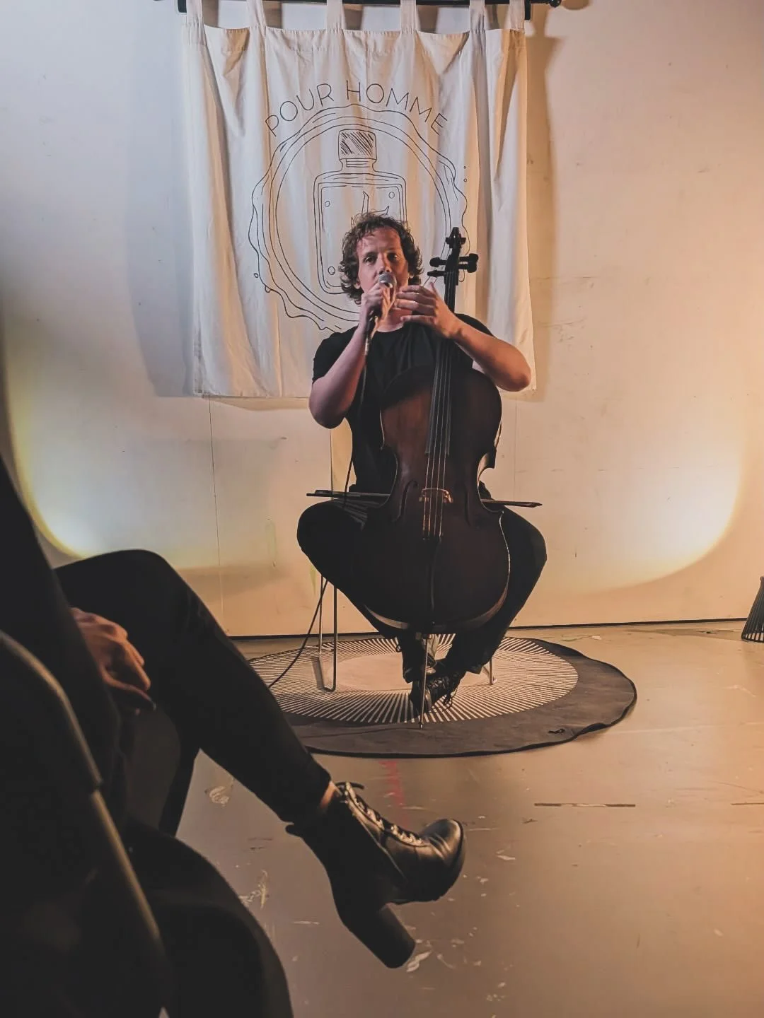 What an honour it was to have the ears of a room full of poets at @pourhommemcr recently. I try always to find the poetry in the music and I learned so much listening to these beautiful humans. And what a beautiful event put on by @isabellepandorabyr