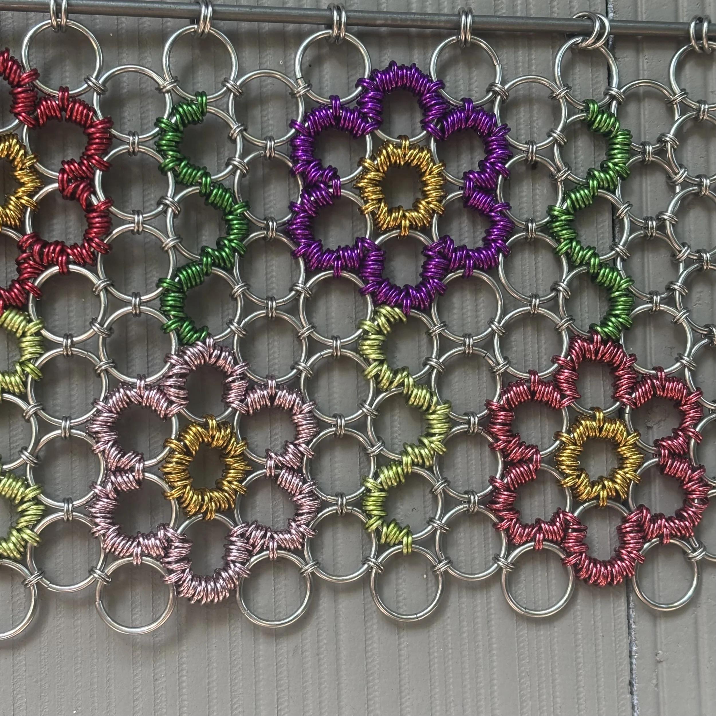 Daisy Chain Detail
