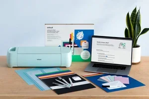Packaging for a kit of materials that come with everything you need to create multiple projects and use guided lessons to learn how to create them.
