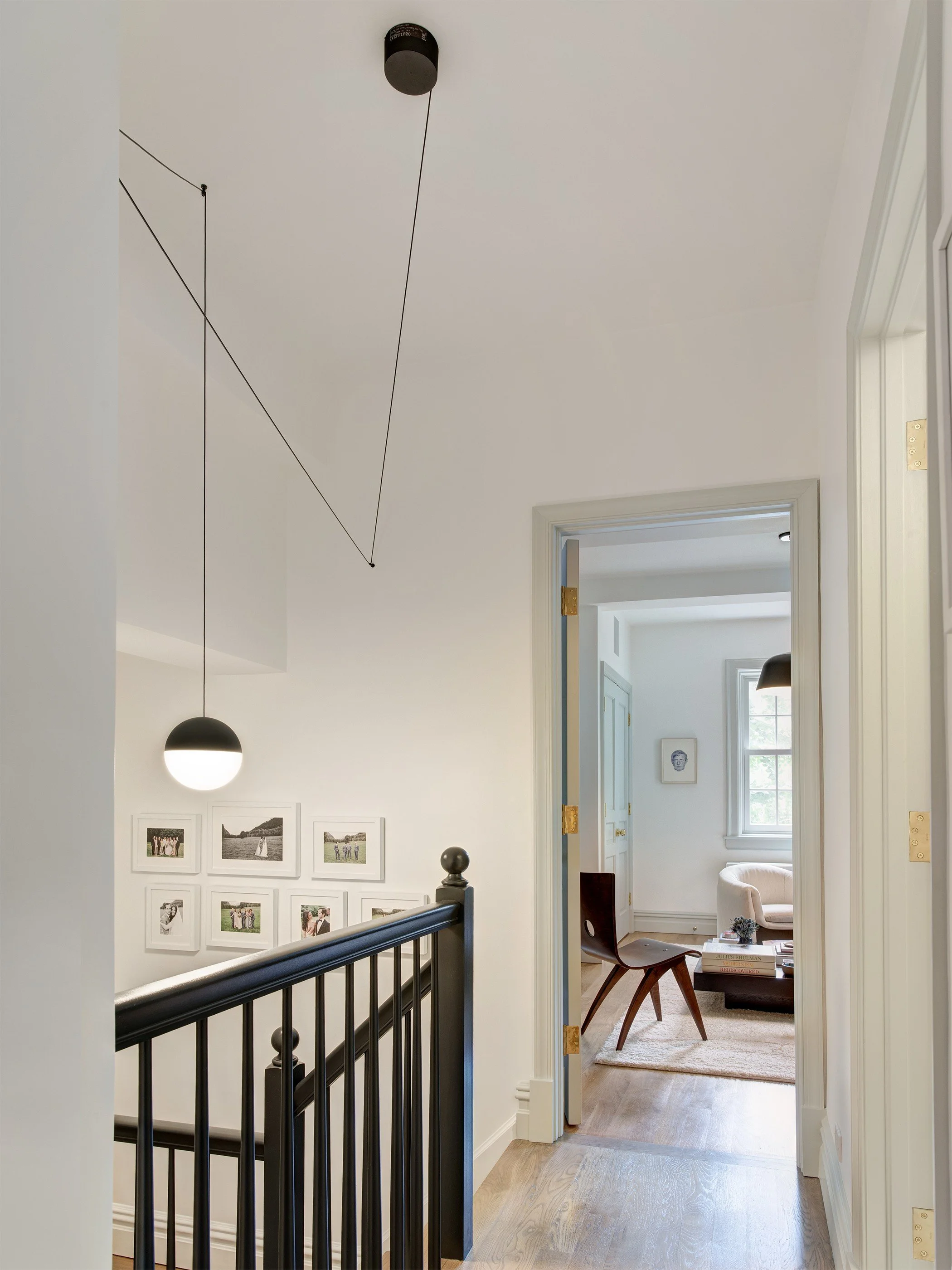 12-stair-landing-hallway-nyc.jpg