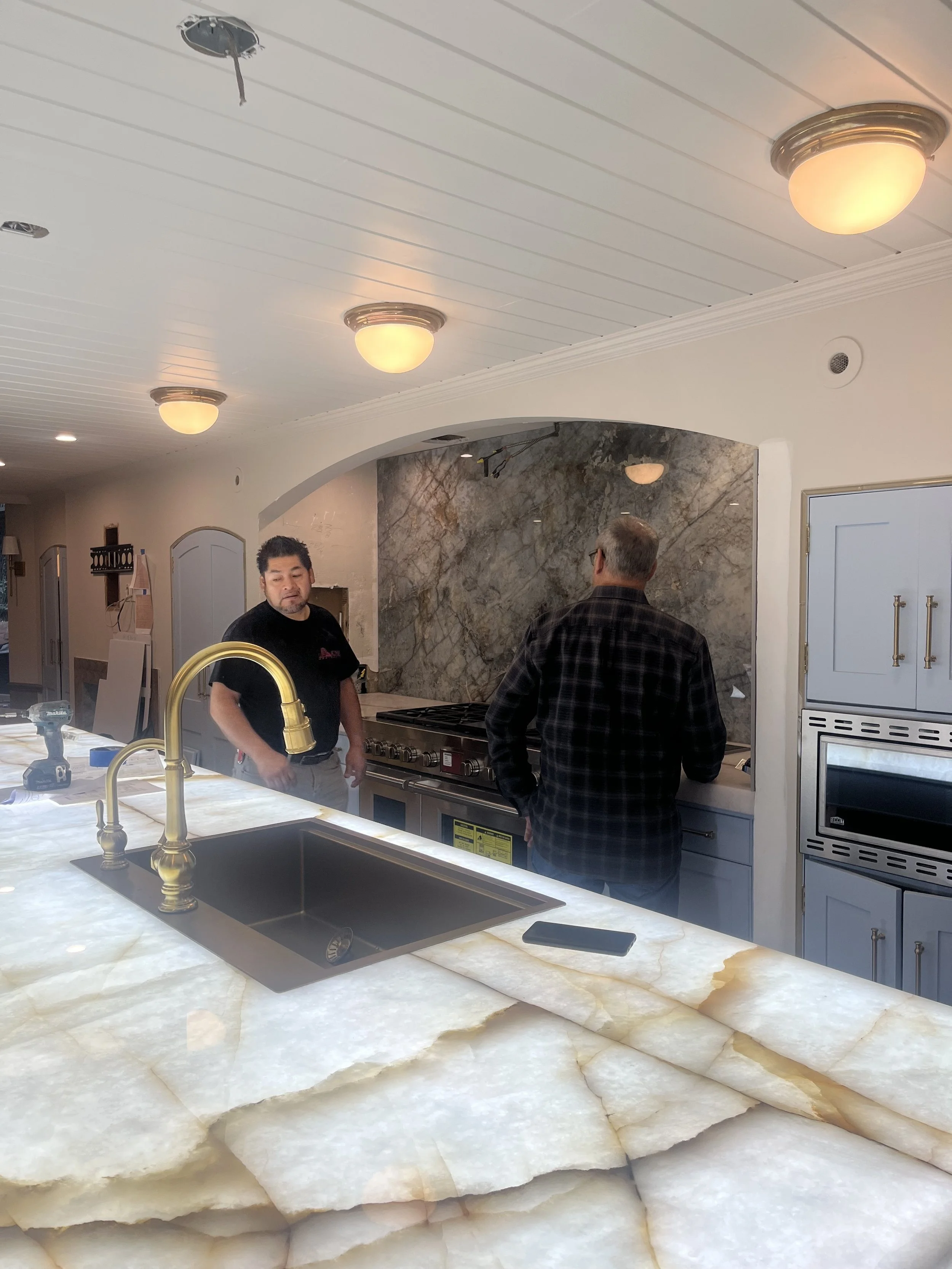 31-kitchen-onyx-counter-nyc.jpg