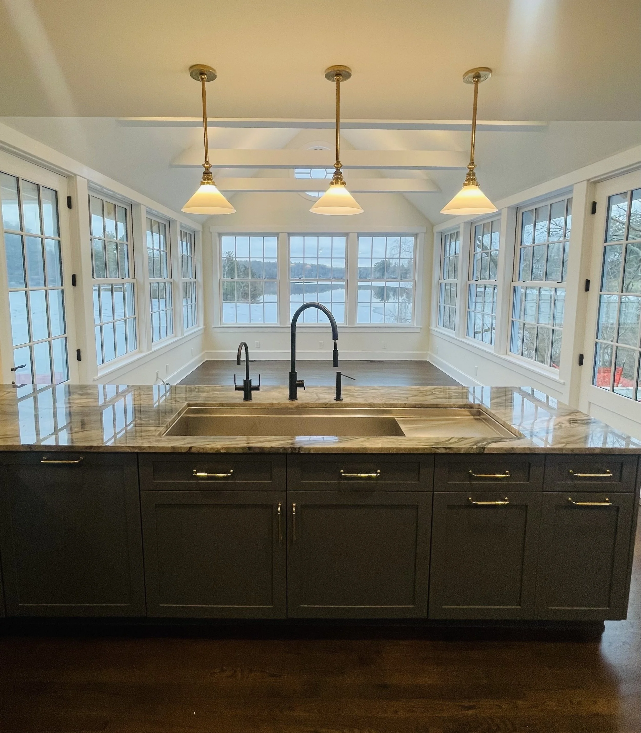 30-kitchen-window-wall-sink-run-nyc.jpg