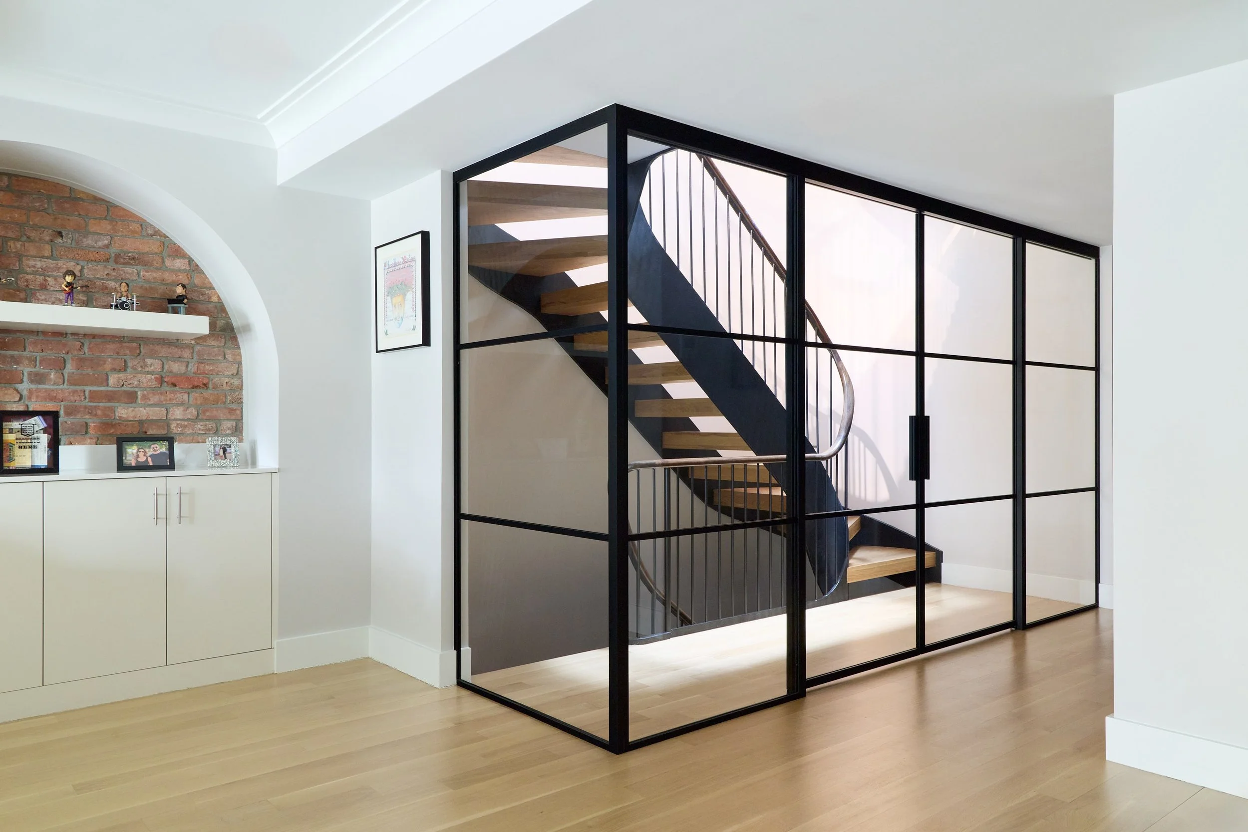 05-steel-glass-partition-staircase-nyc.jpg