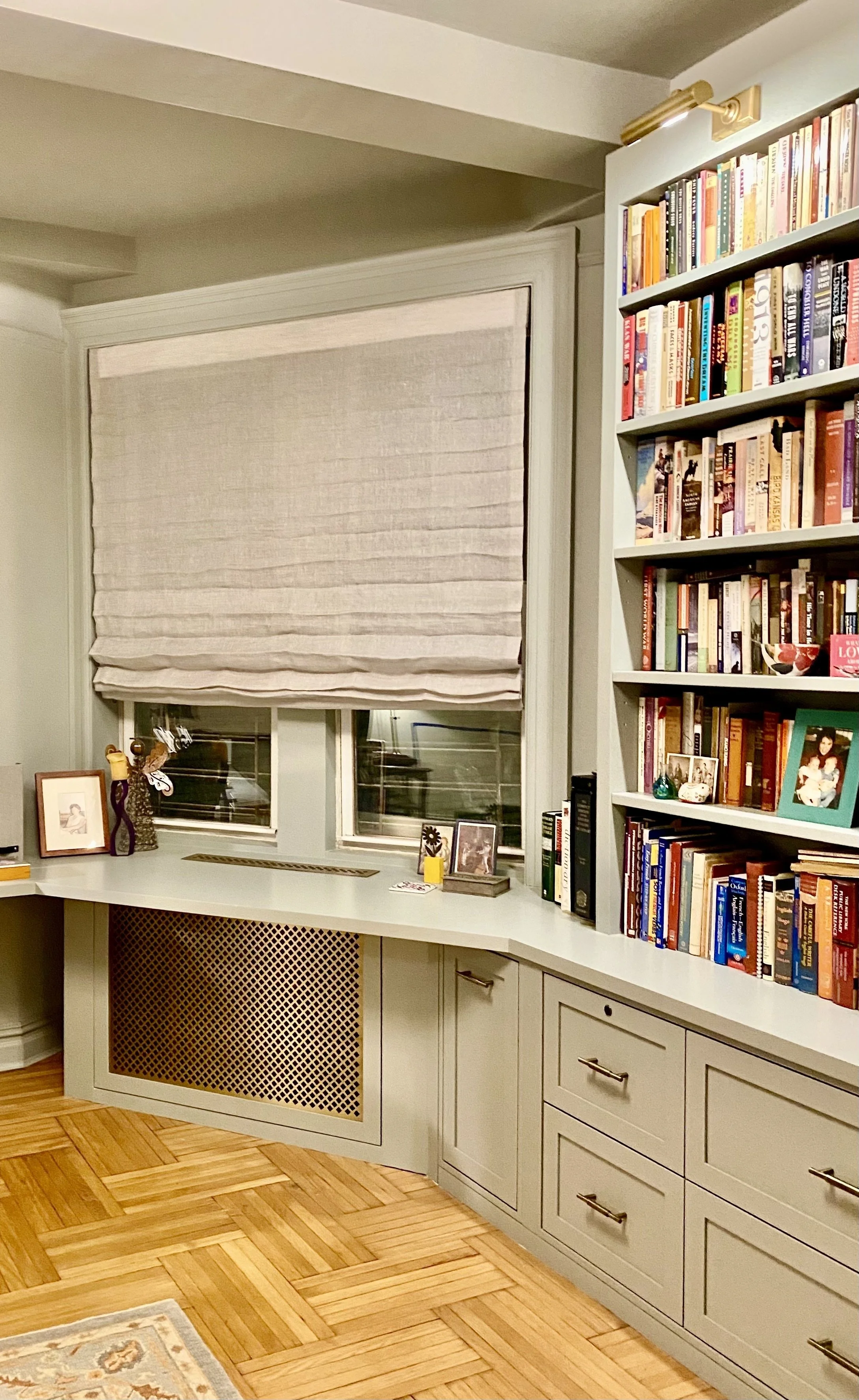 33-built-in-bookshelves-desk-nyc.jpg
