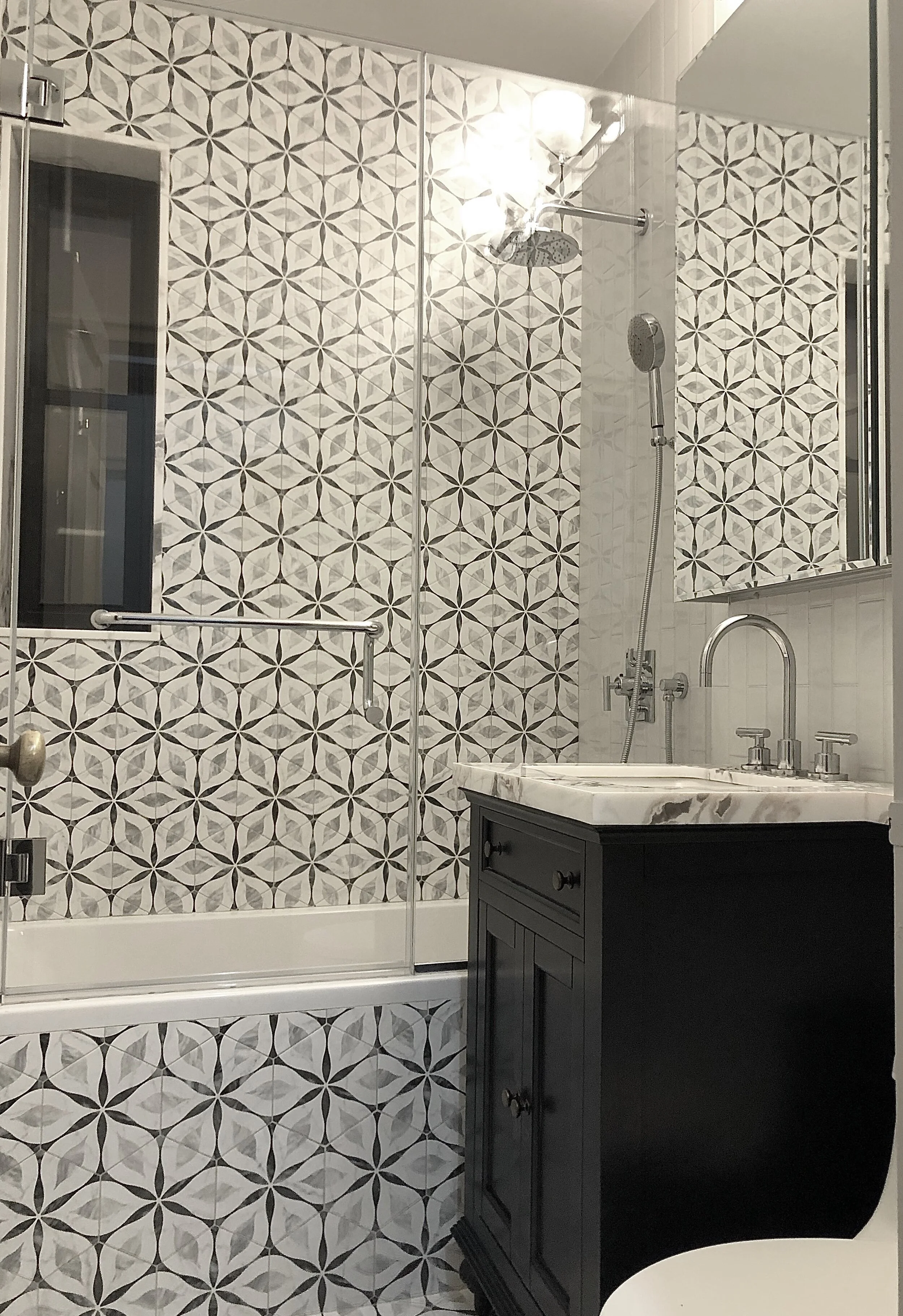 56-bathroom-patterned-tile-nyc.jpg