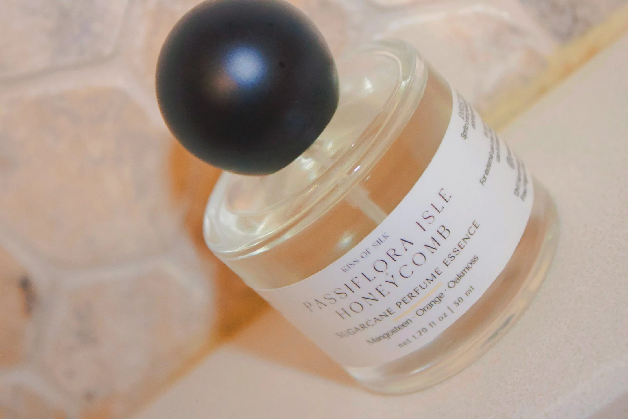 Passiflora Isle + Honeycomb Sugarcane Perfume Essence