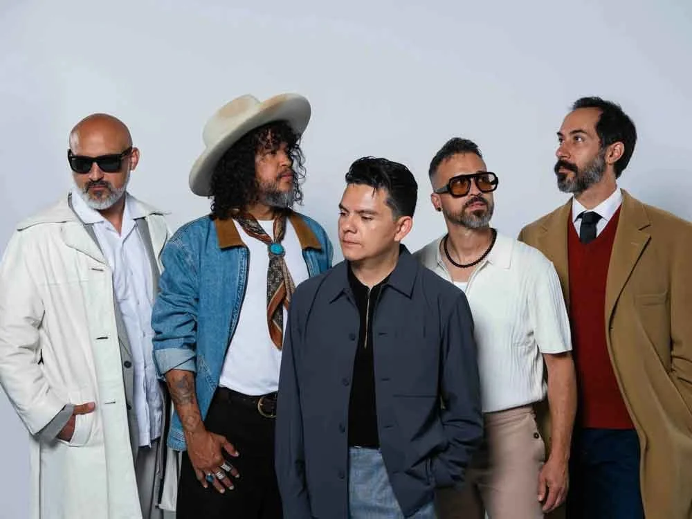 Dos Santos (with Los Duendes)