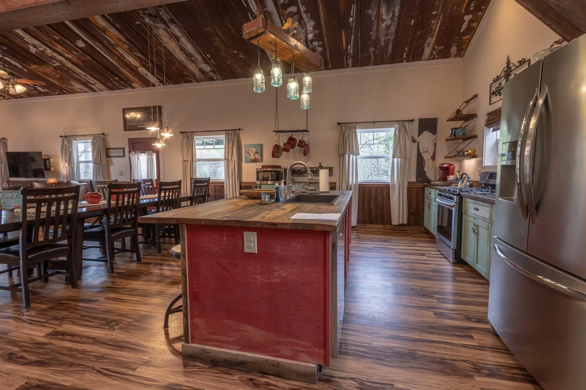 08_stable_kitchen.jpeg
