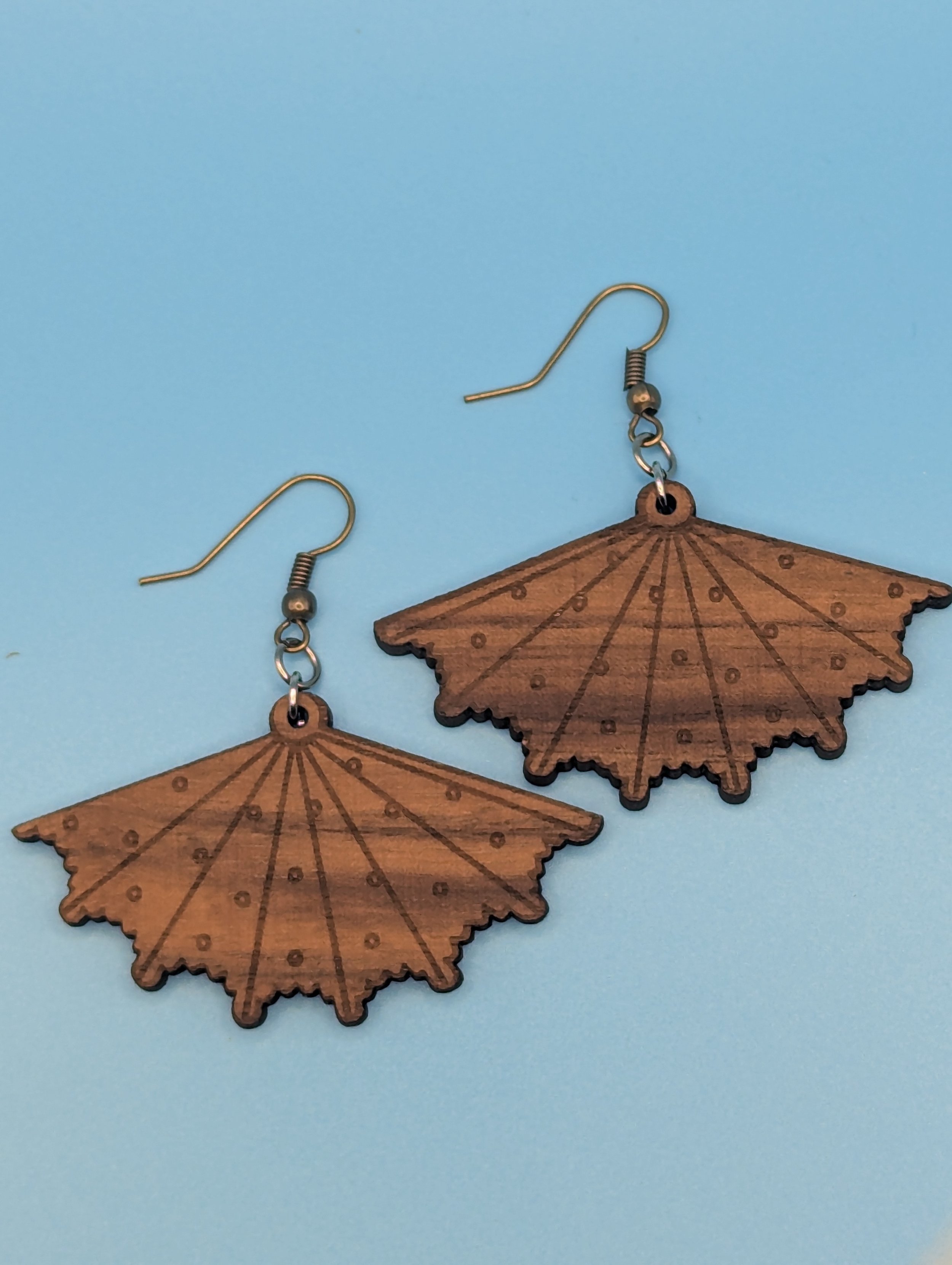 Fan 4 - Walnut.jpg