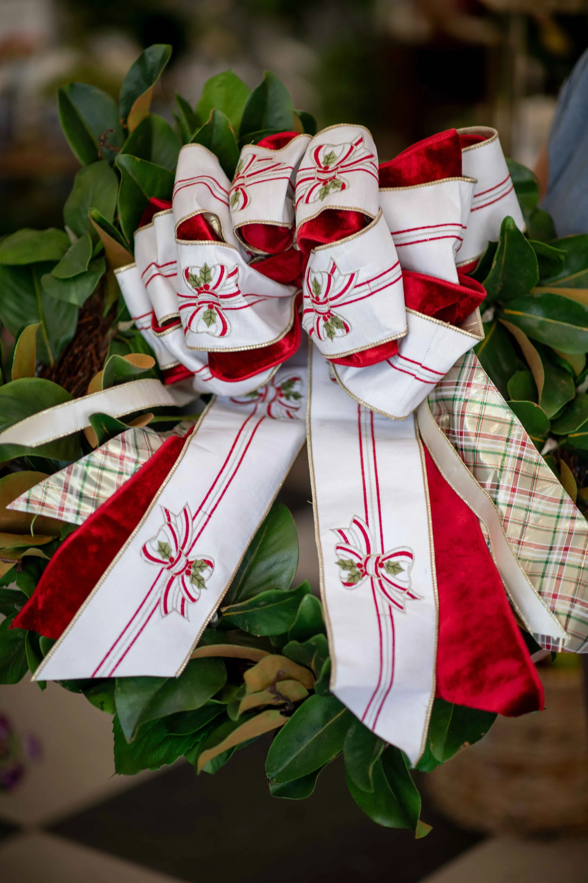 christmas-magnolia-wreath.jpeg