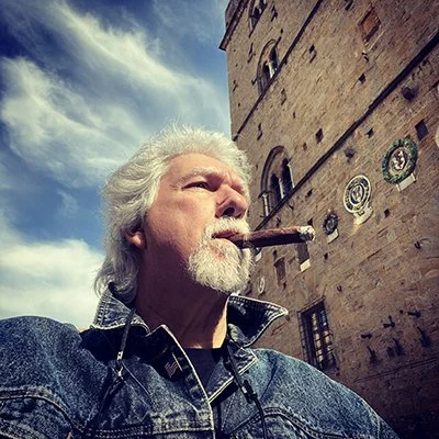 Tomas between shooting in Volterra, Tuscany, Italy.