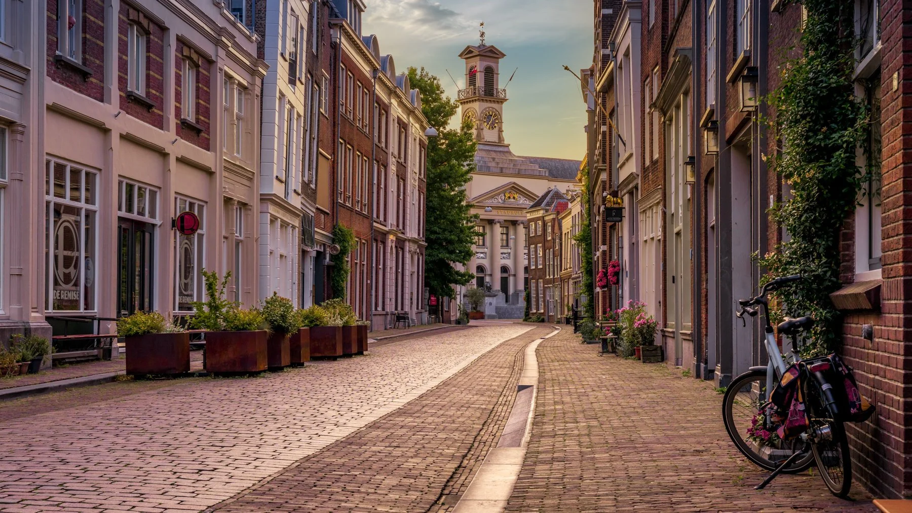 Dordtrecht City Hall.jpg