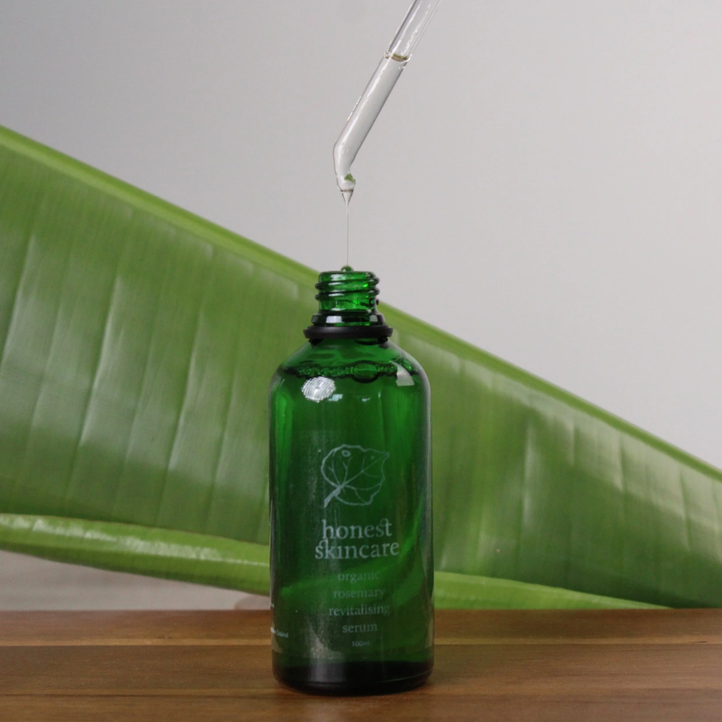static_Revitalising_Rosemary_green_leaf.jpg