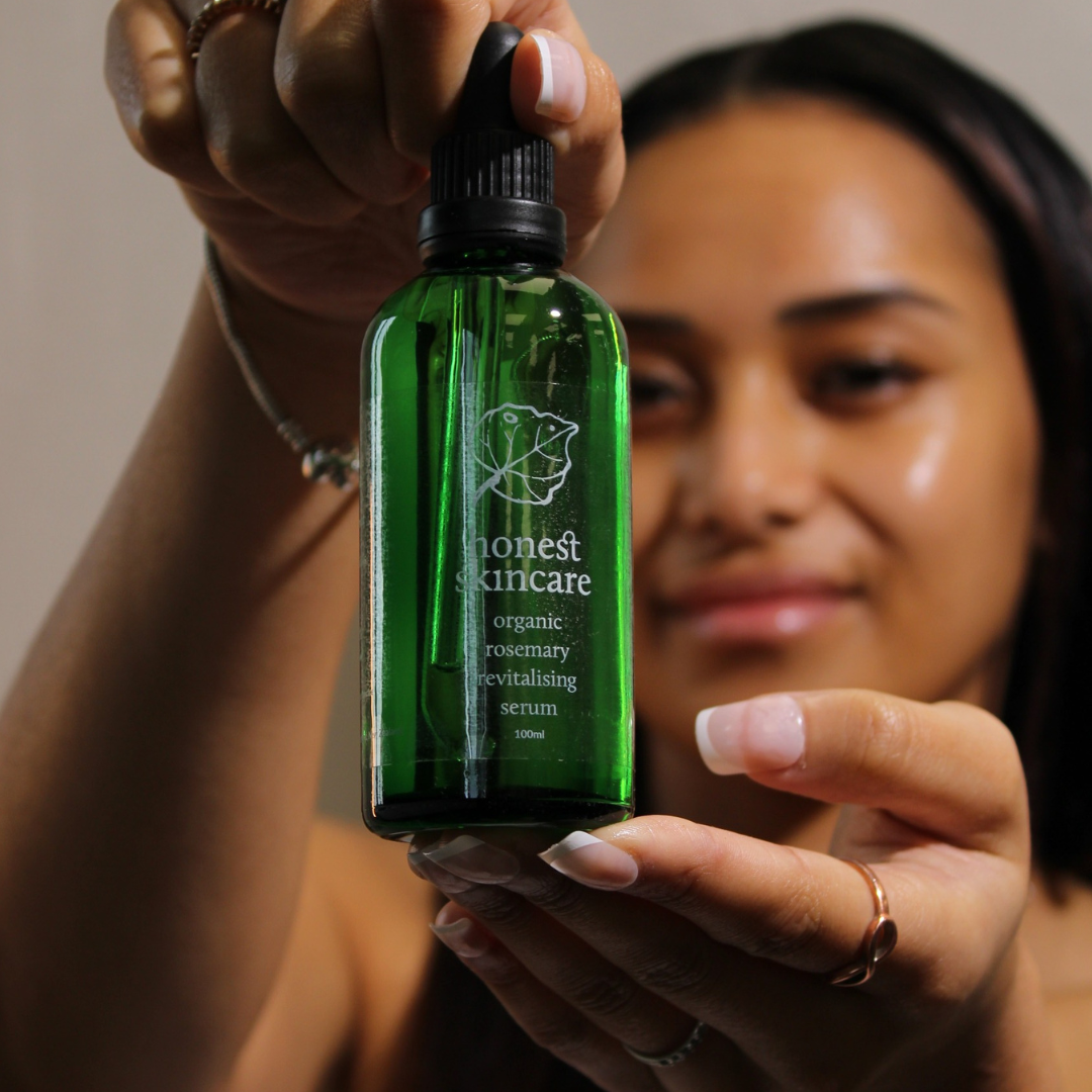 Web_photo_Leslie_for_hair_serum.png