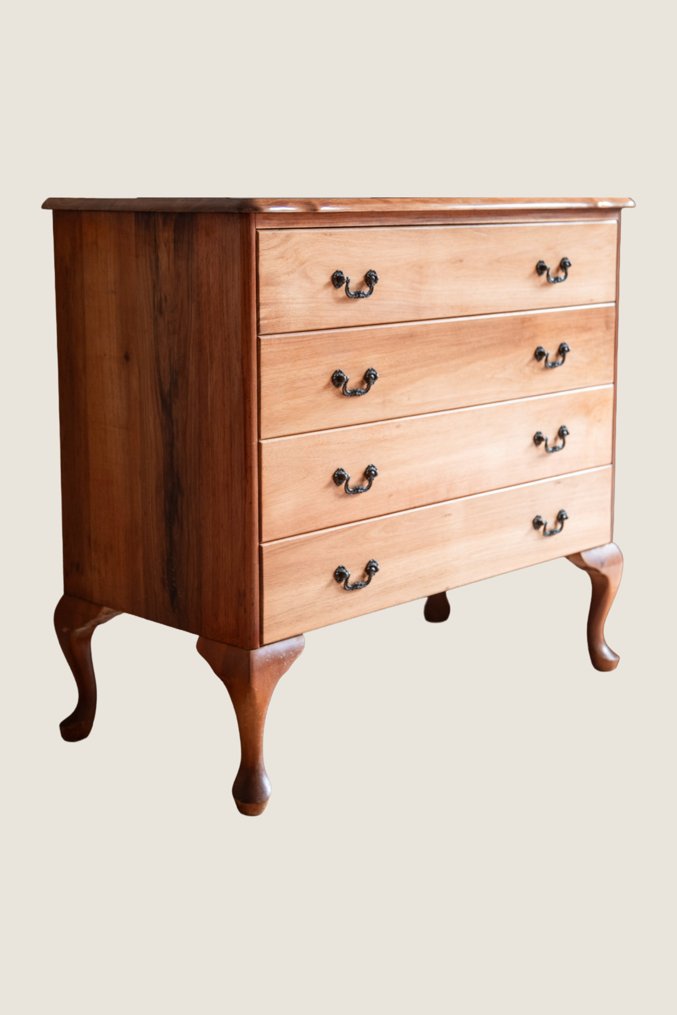 Queen Anne Chest of Drawers