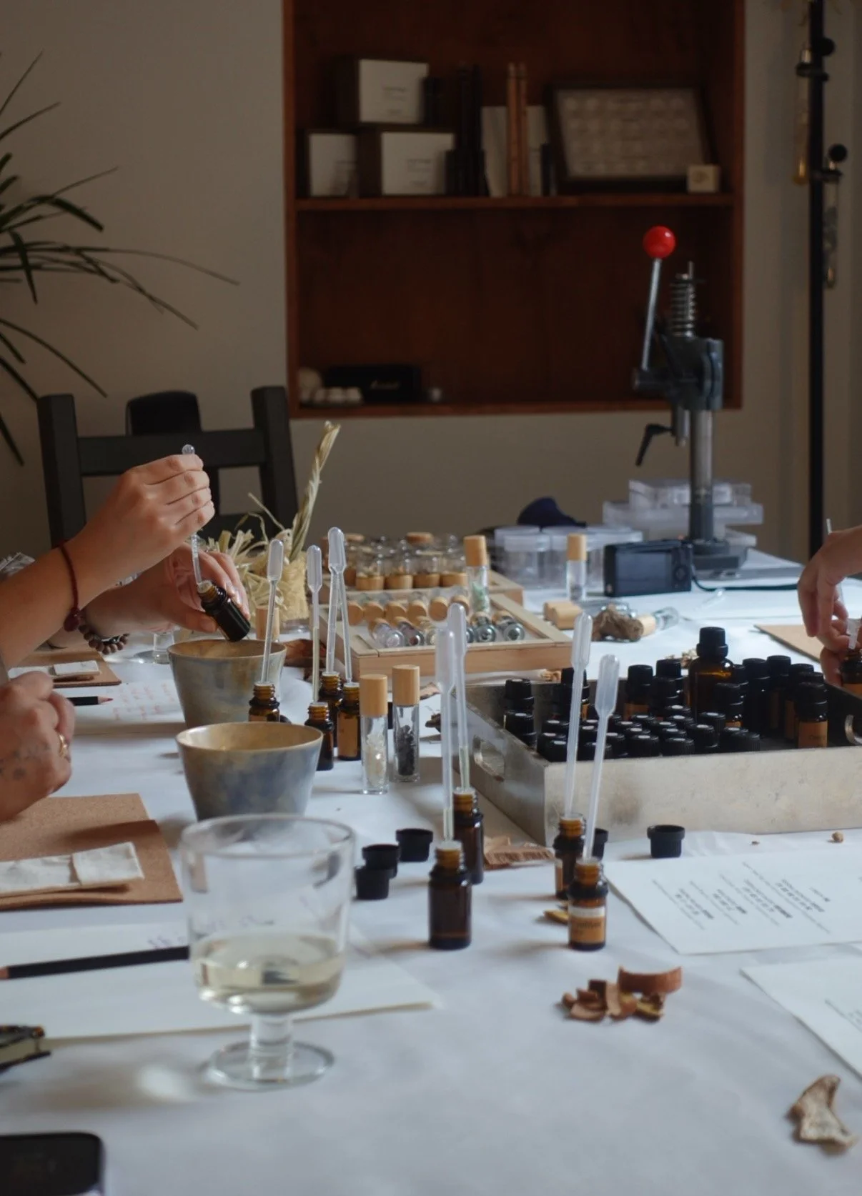 Oblique Table × Scented Stranger: Exploring Scent, Chinese Herbs &amp; Natural Materials in NYC
