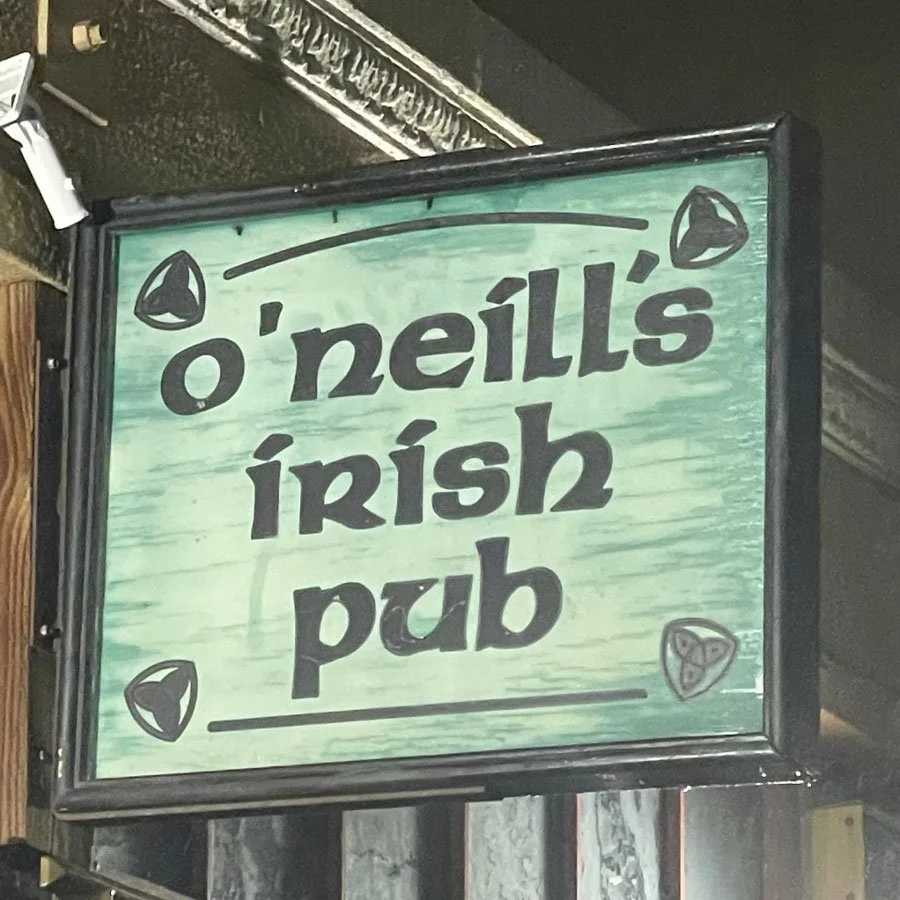 O'neills Iris Pub Logo