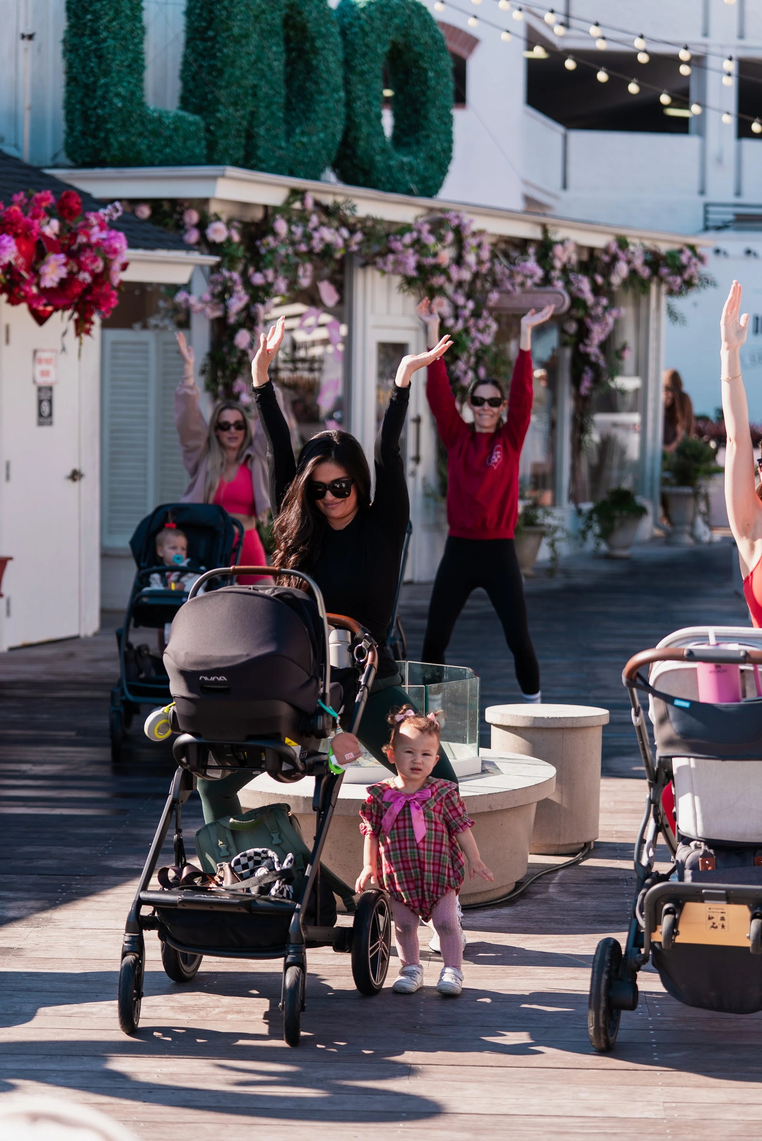 moms doing stroller edit sculpt workout