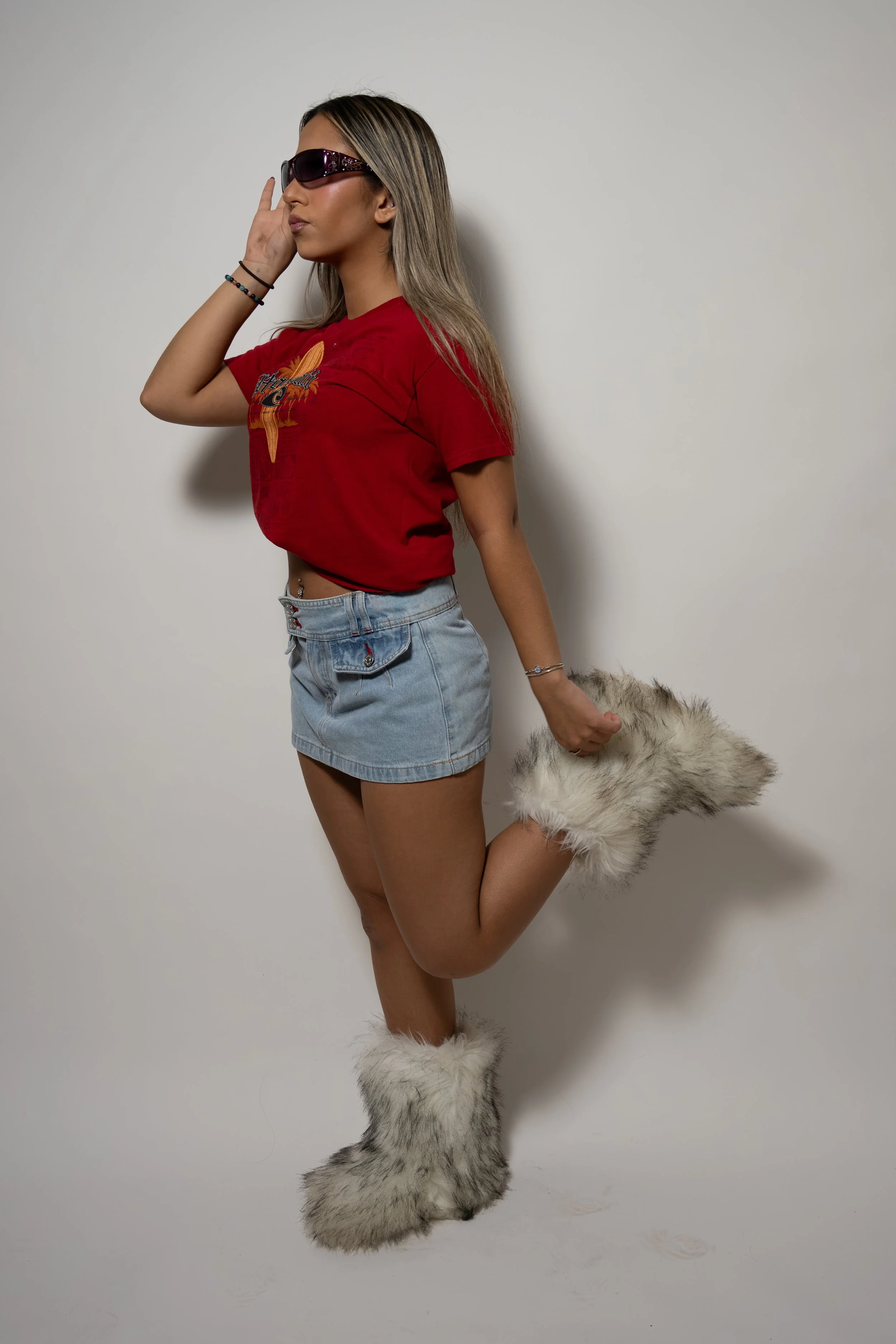 Red Hawaii tee