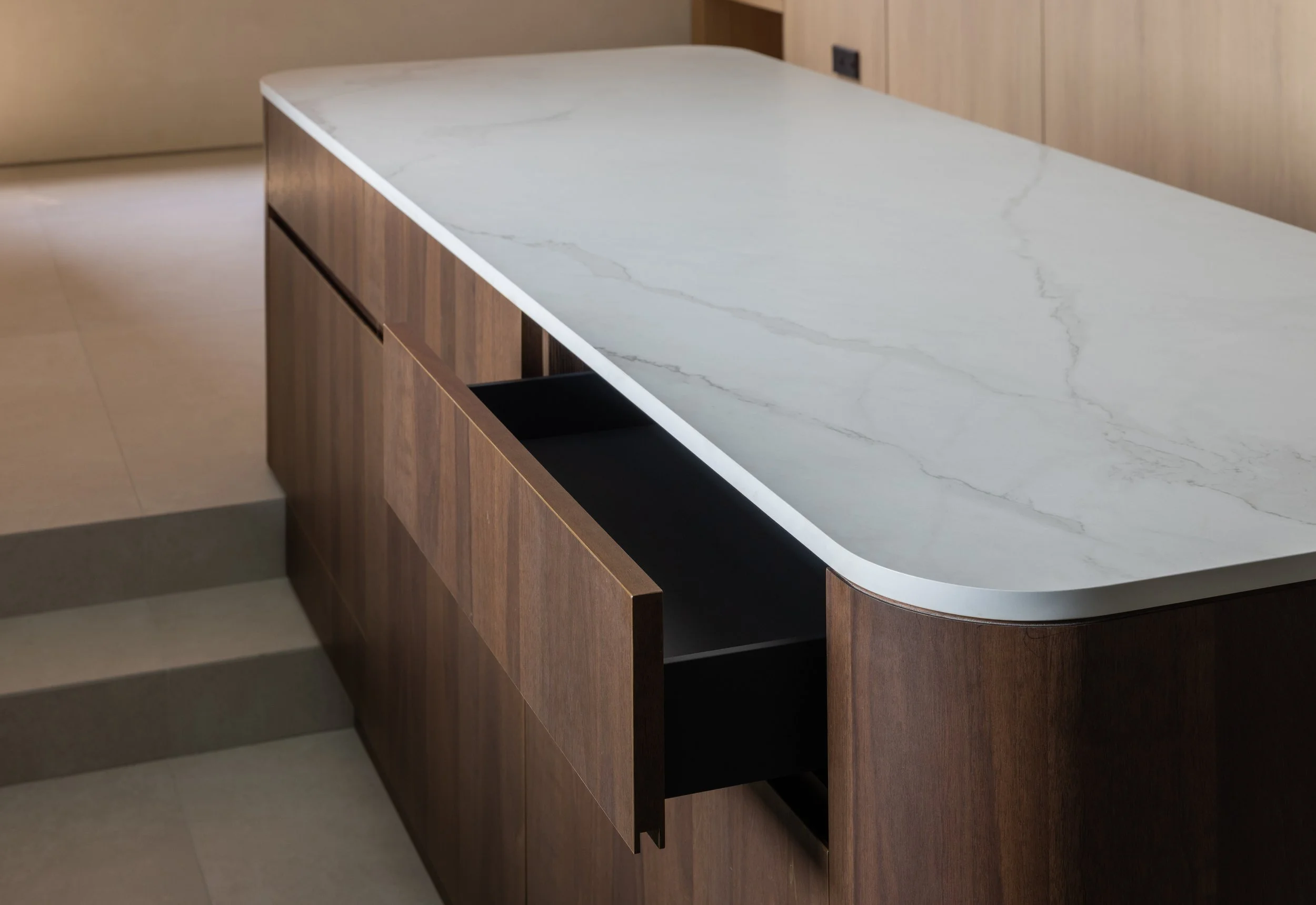 Nassim_Hill_Joao&Nu_Design_Finbarr_Fallon_60.jpg