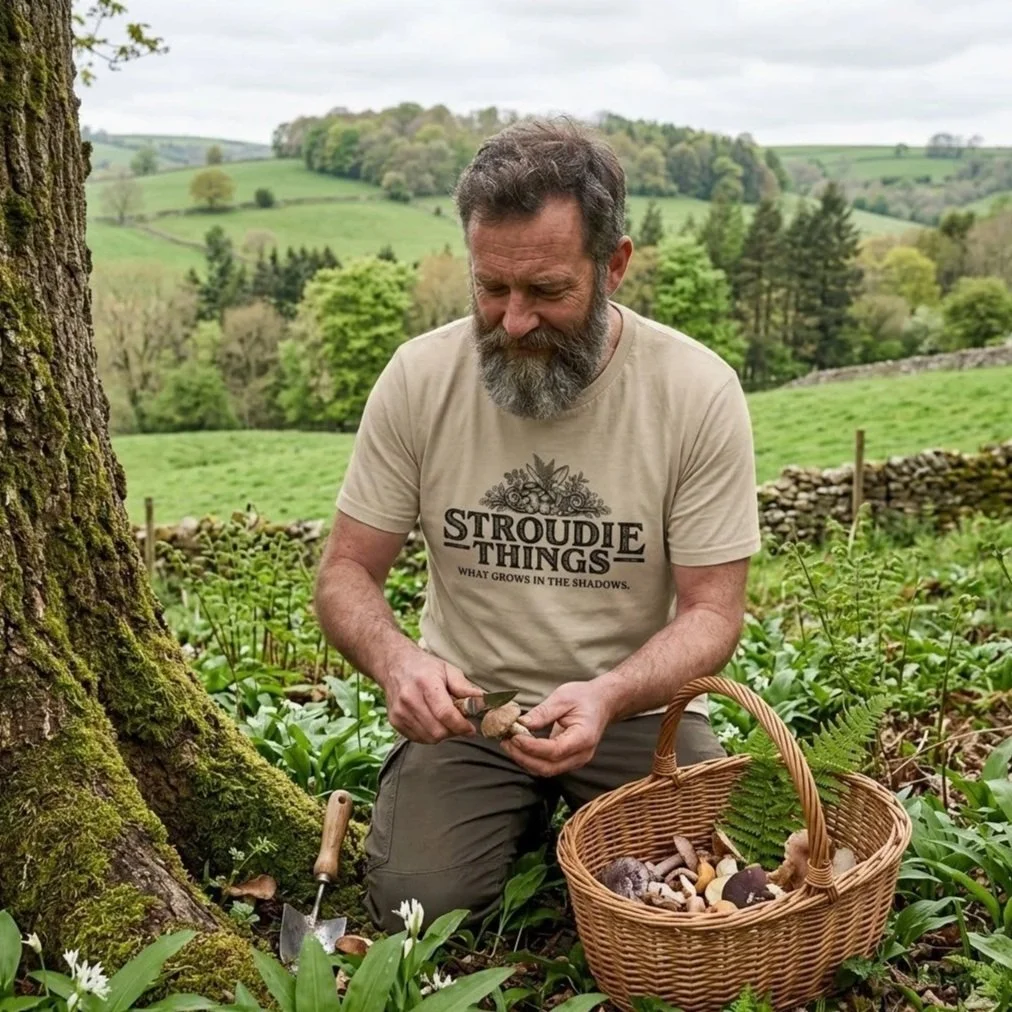 stroudie-things-foraging-organic-tshirt