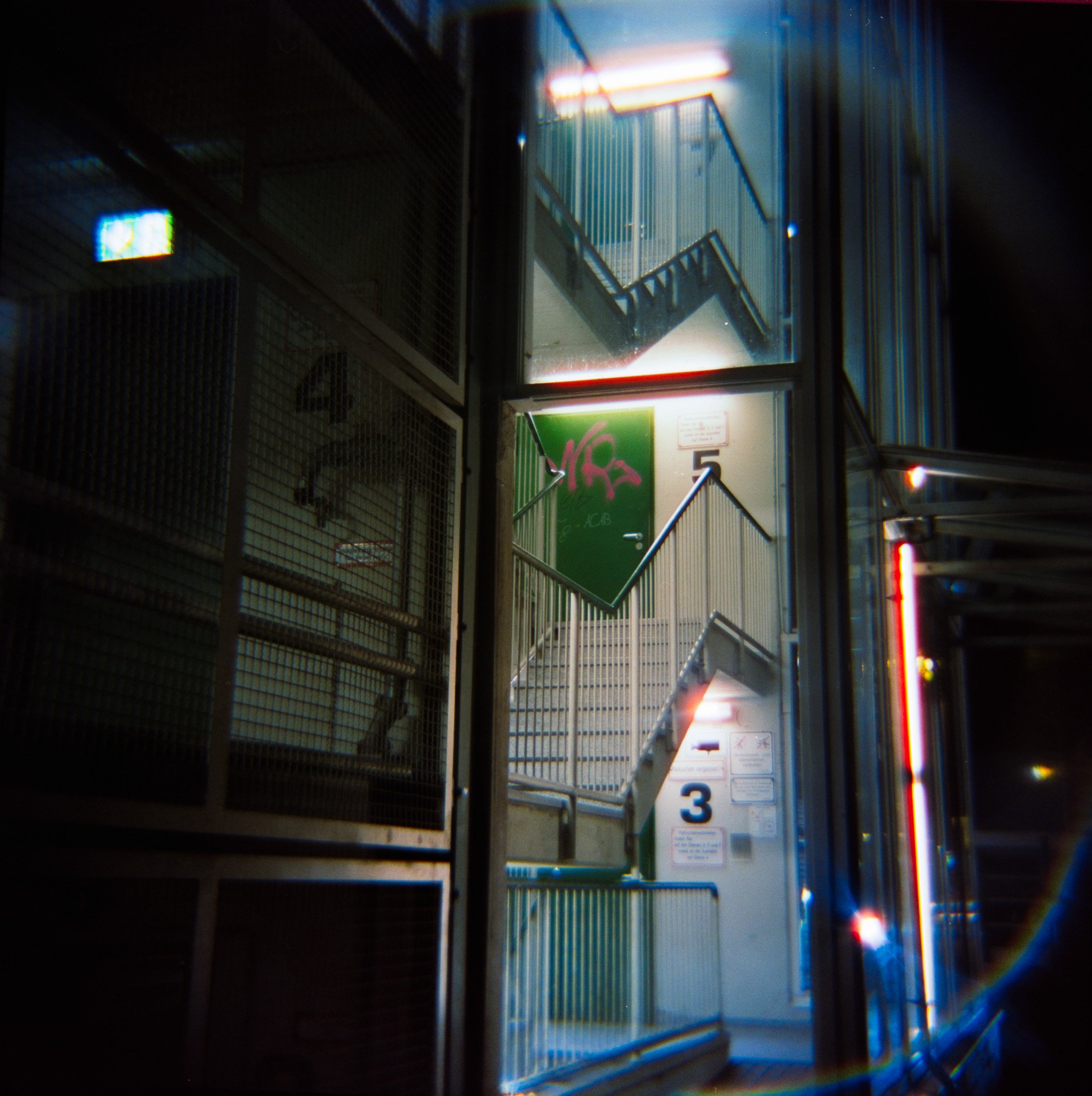 33_2026_DianaF+_CineStill800T-4.jpg