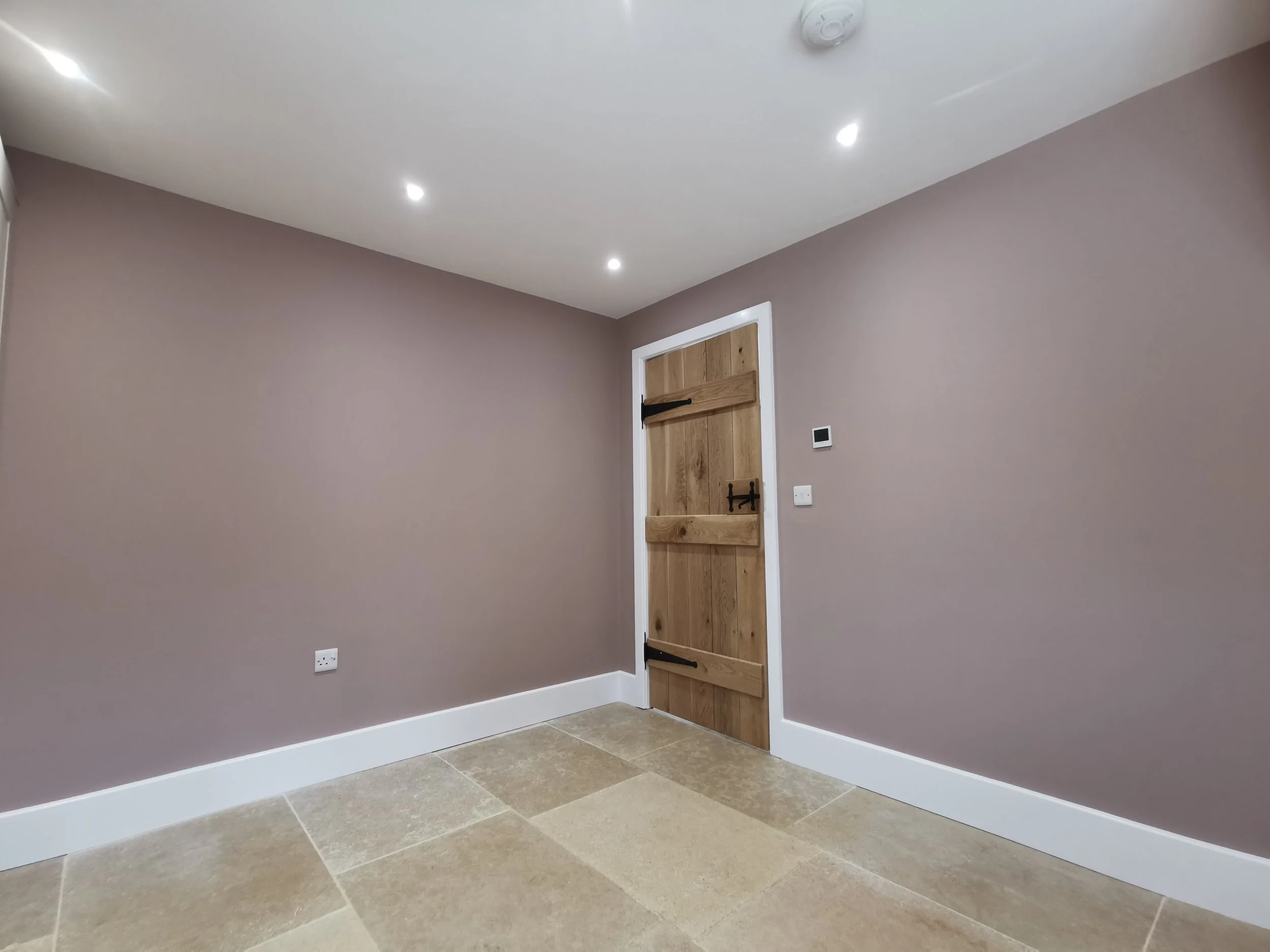 Stamford Decorator - Boot Room