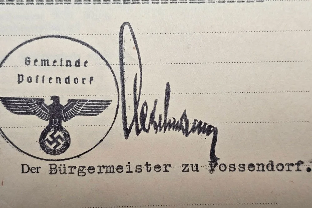 denunziert-und-ermordet_gemeindestempel-possendorf.jpg