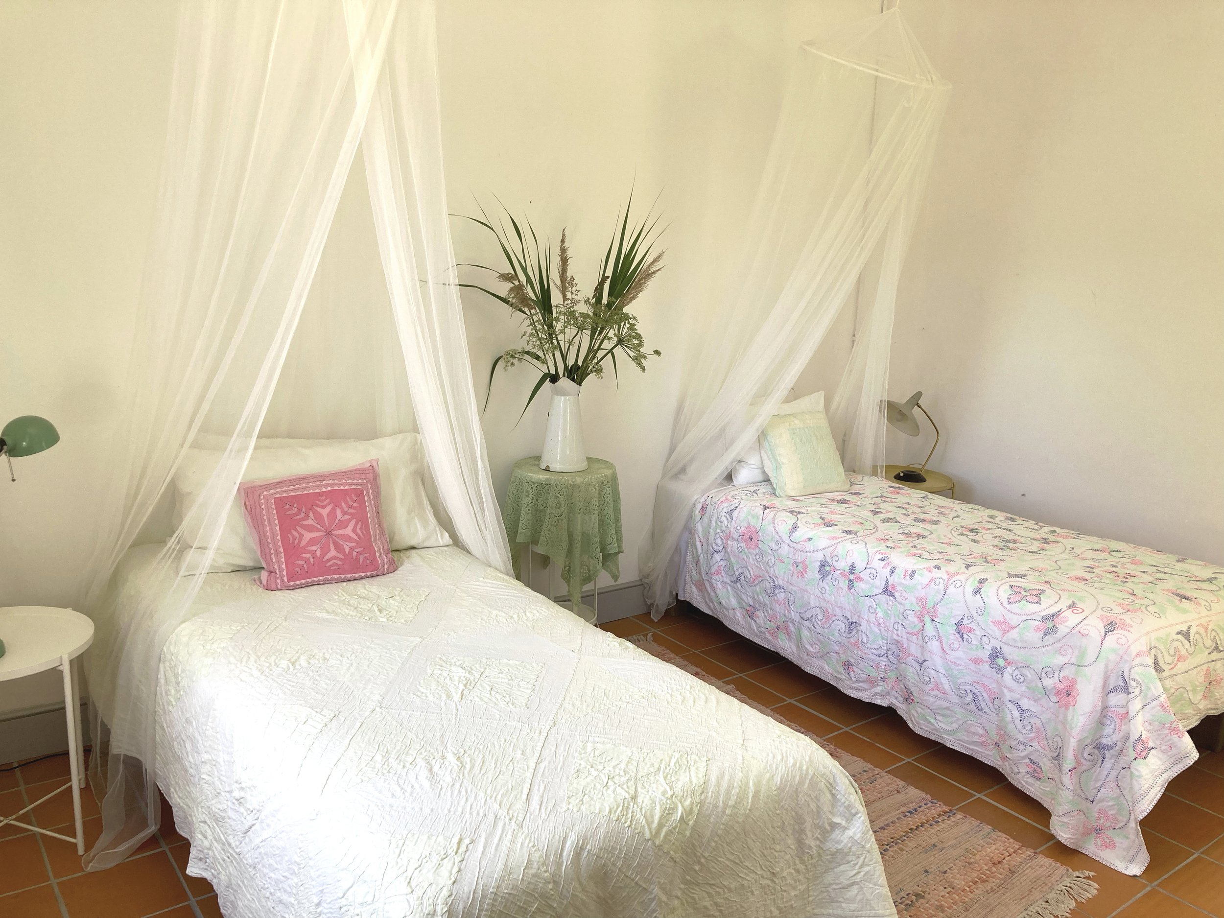 Lakeside Room 1