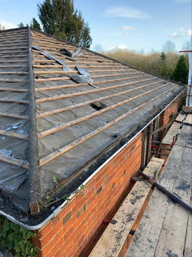 old-maltings-bedford-road-roofline-deconstruction-03.JPG