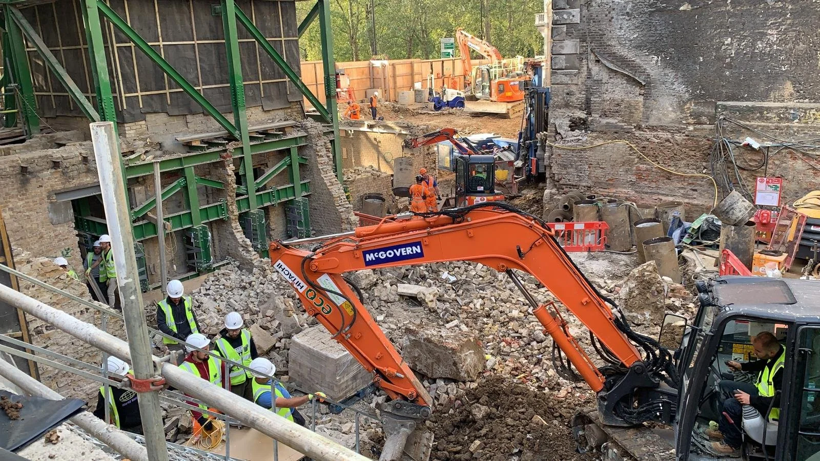 92-piccadilly-demolition-site-machinery-progress-05.jpg