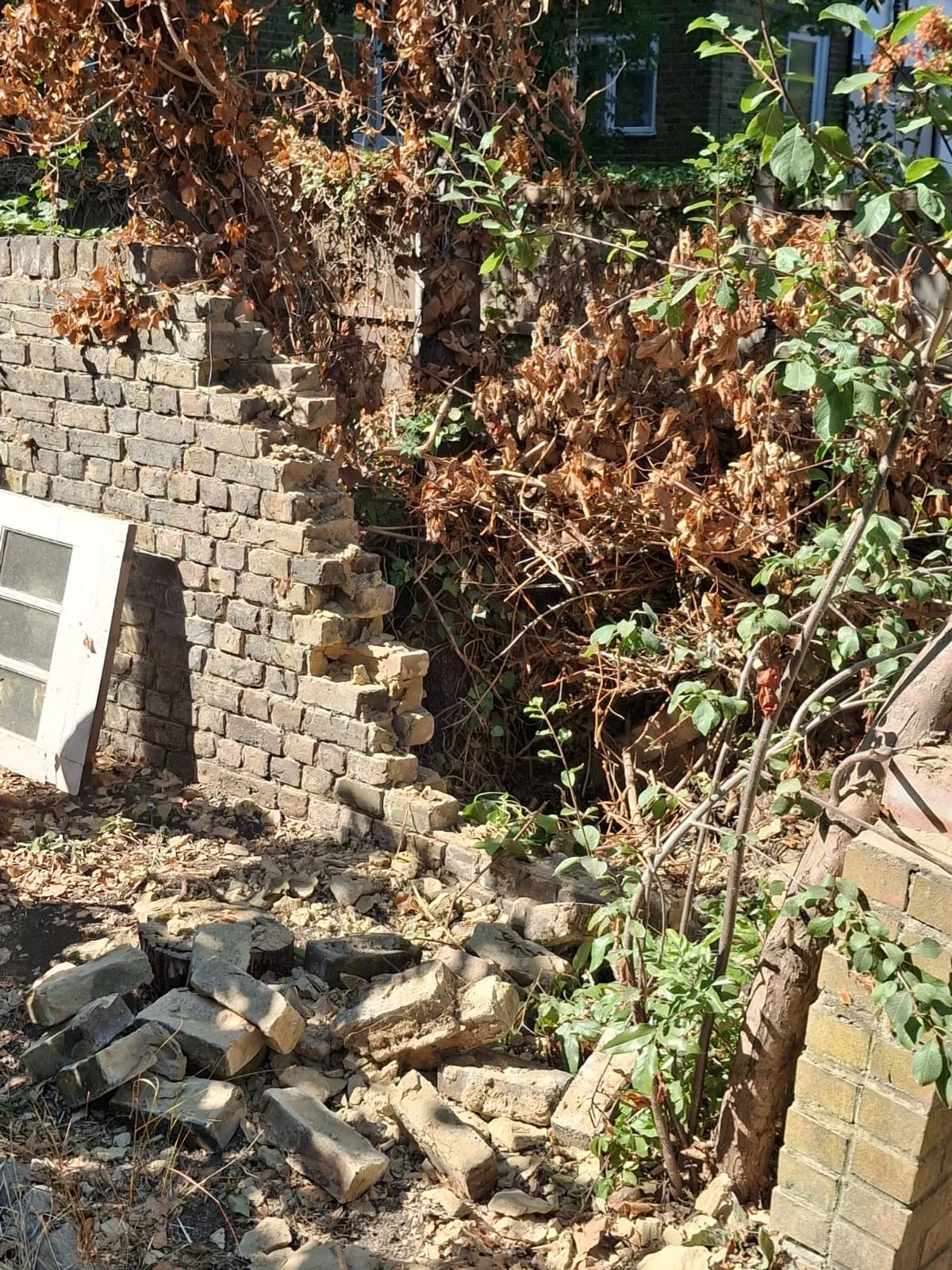 brick-wall-demolition-and-salvage-east-croydon.JPG