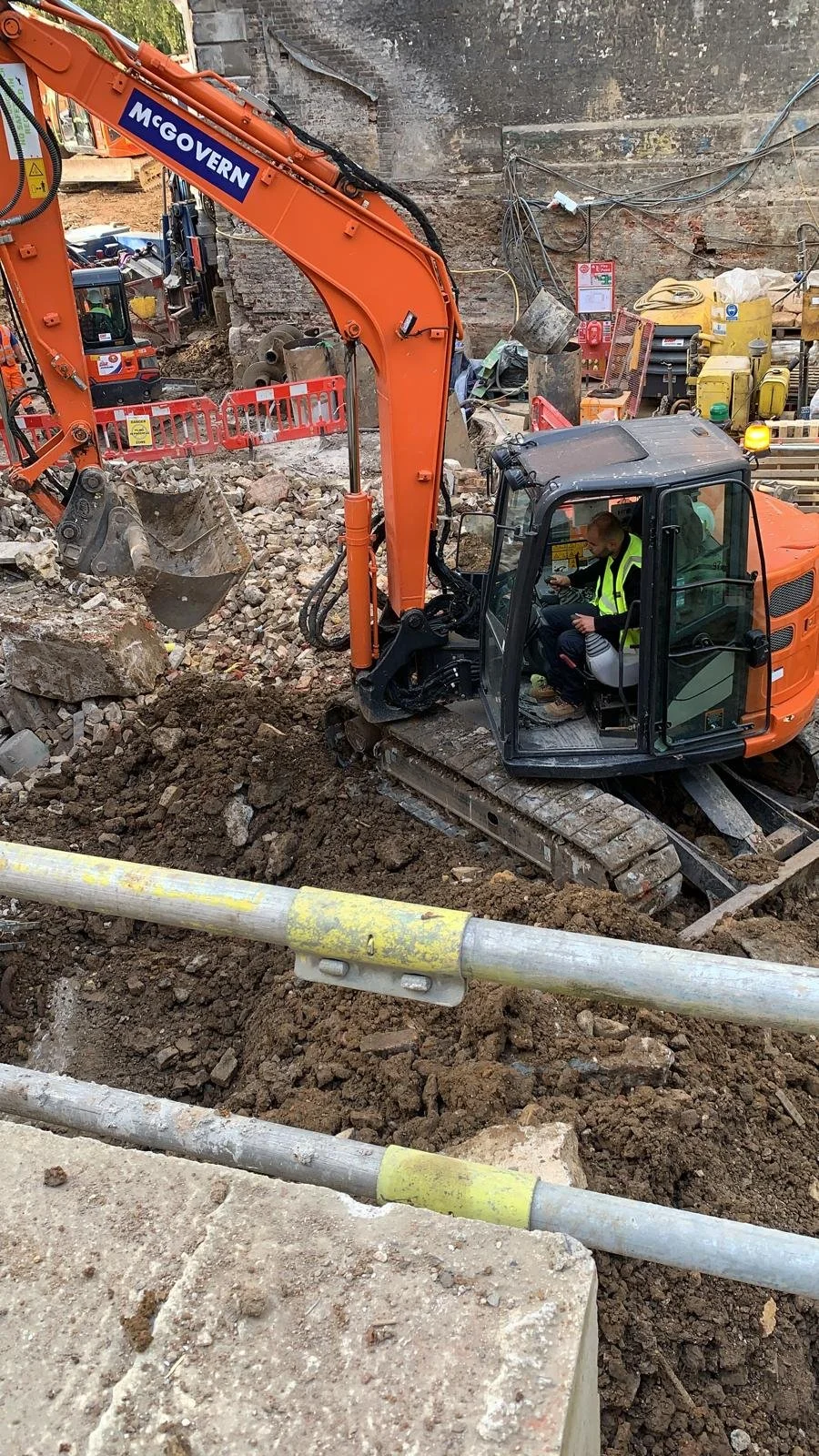 92-piccadilly-mcgovern-excavator-demolition-03.jpg
