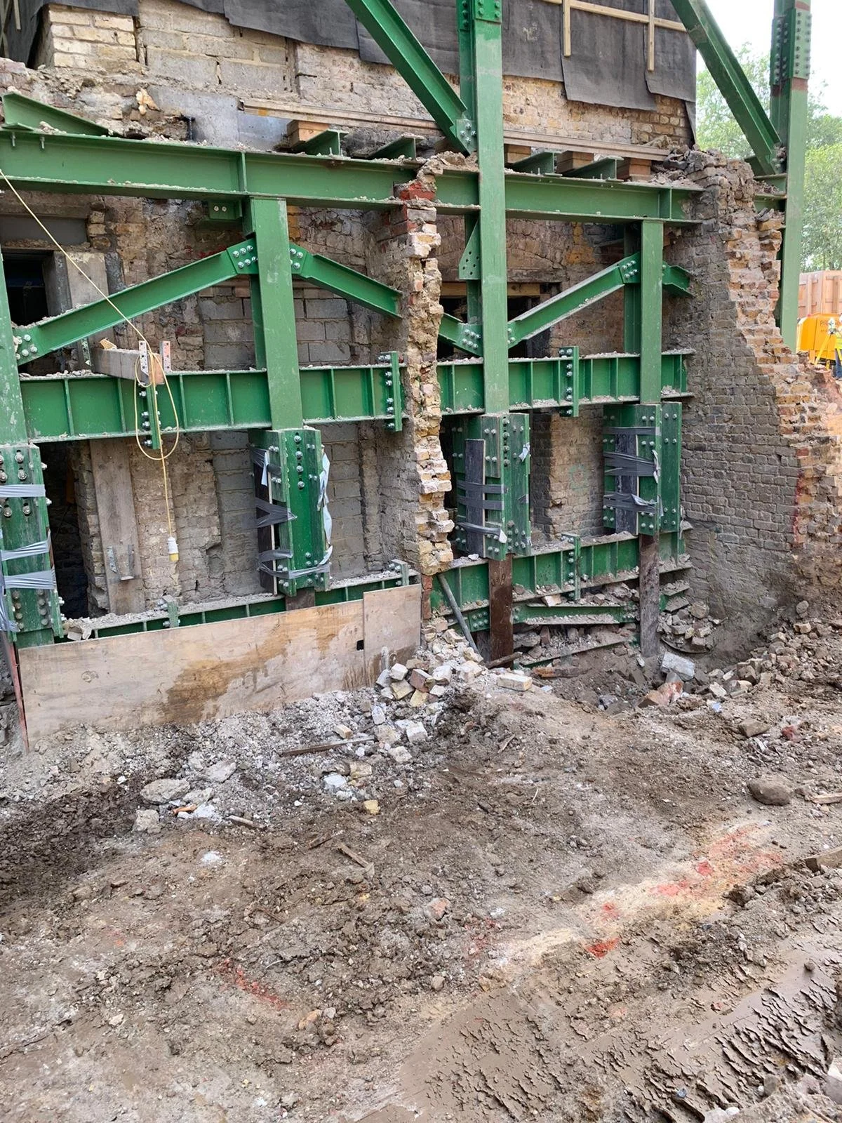 92-piccadilly-temporary-steel-shoring-facade-retention-07.jpg