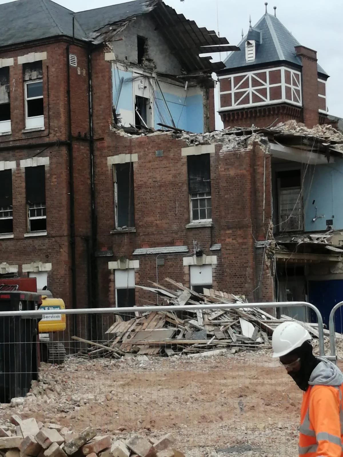 dulwich-hospital-historic-facade-demolition-31.jpg