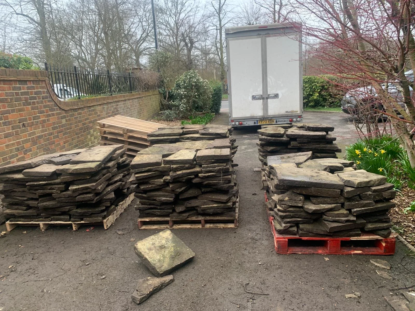 palletised-reclaimed-yorkshire-stone-wimbledon-project.jpg