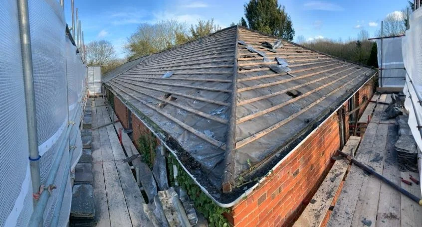 old-maltings-bedford-road-roof-stripping-progress-05.JPG