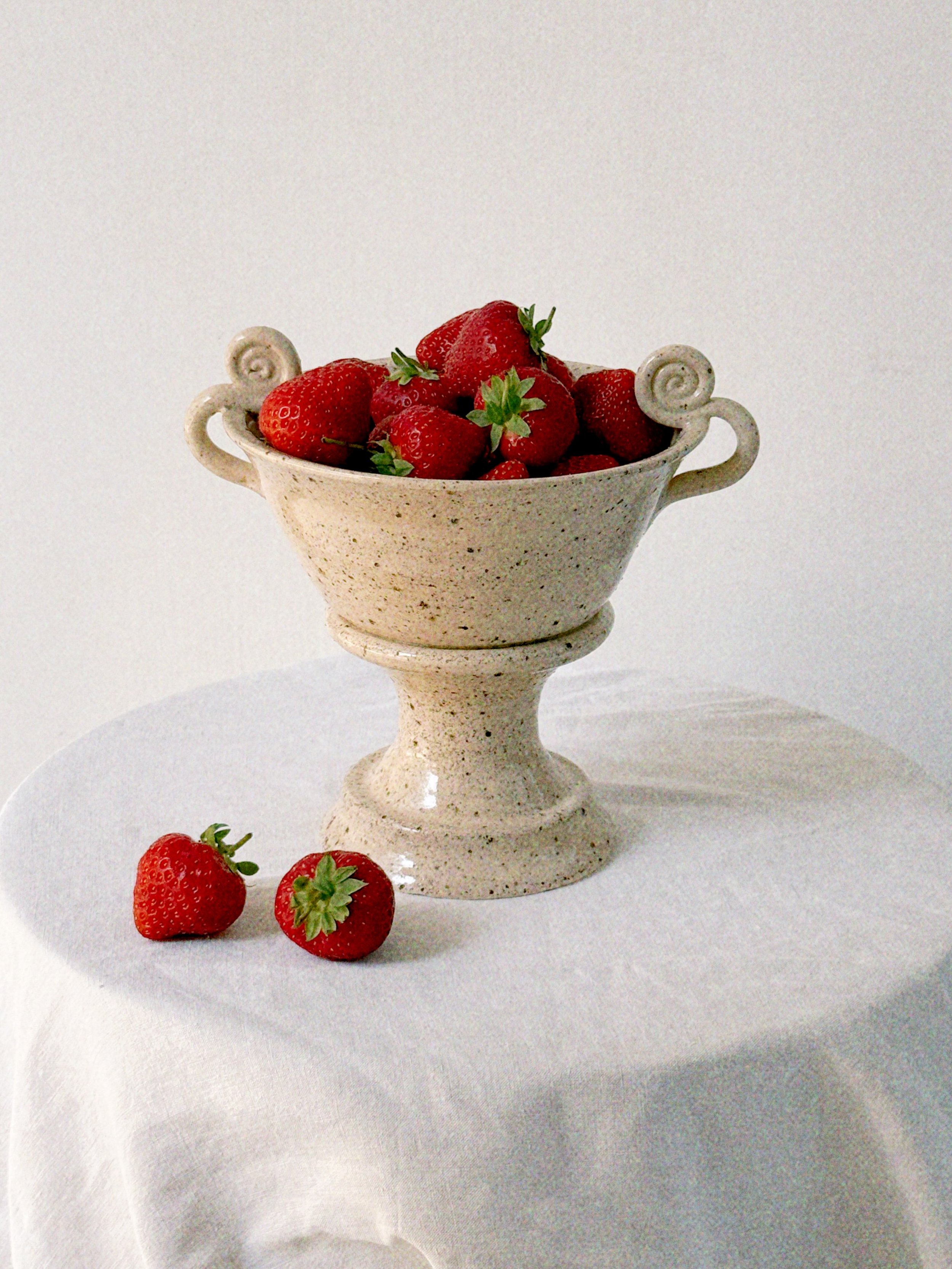 One of my favourite pieces from this recent drop (This piece now sold, but more on the way next month). 🍓 There are still a couple of pieces in this same pretty speckled clay available, find them in the &lsquo;Available&rsquo; Story Highlight to che