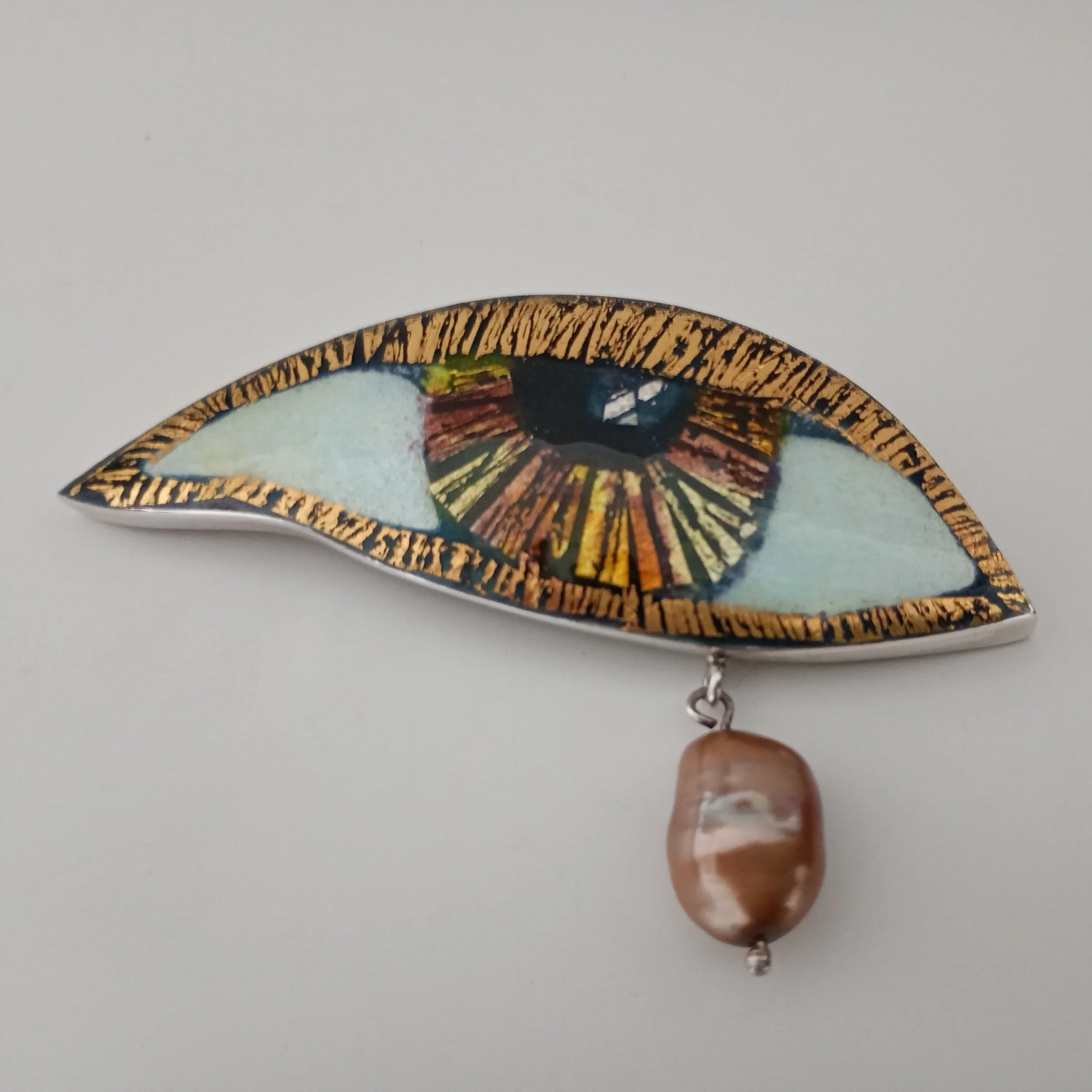 SMcD.3 Large Eye Brooch (Brown).jpg