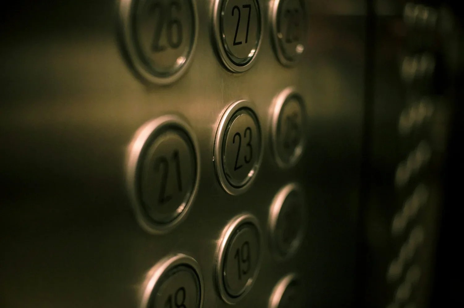 “Well, Duh”: How Common Sense Kills Curiosity