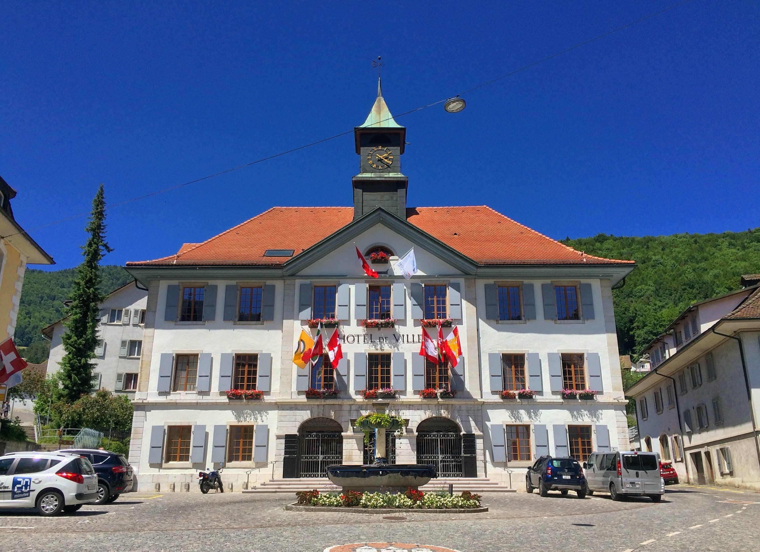 Hotel_de_Ville_de_Moutier.jpg