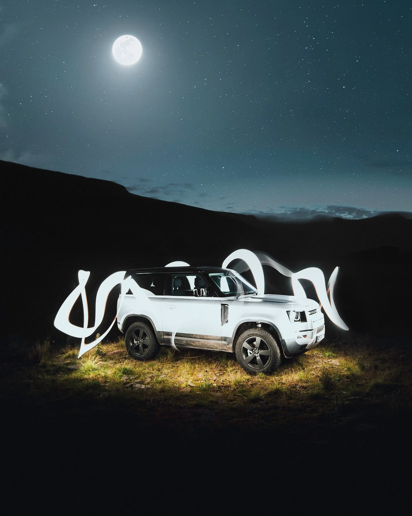 Under the stars with @defender 

#landrover #defender 
#AOV&nbsp;#Soft&nbsp;#AGameOfTones&nbsp;#MoodyGrams&nbsp;#Passionpassport&nbsp;#PeoplesCreative&nbsp;#EarthOfficial&nbsp;#DiscoverEarth&nbsp;#DiscoverGlobe&nbsp;#EarthFocus&nbsp;#OurPlanetDaily&n