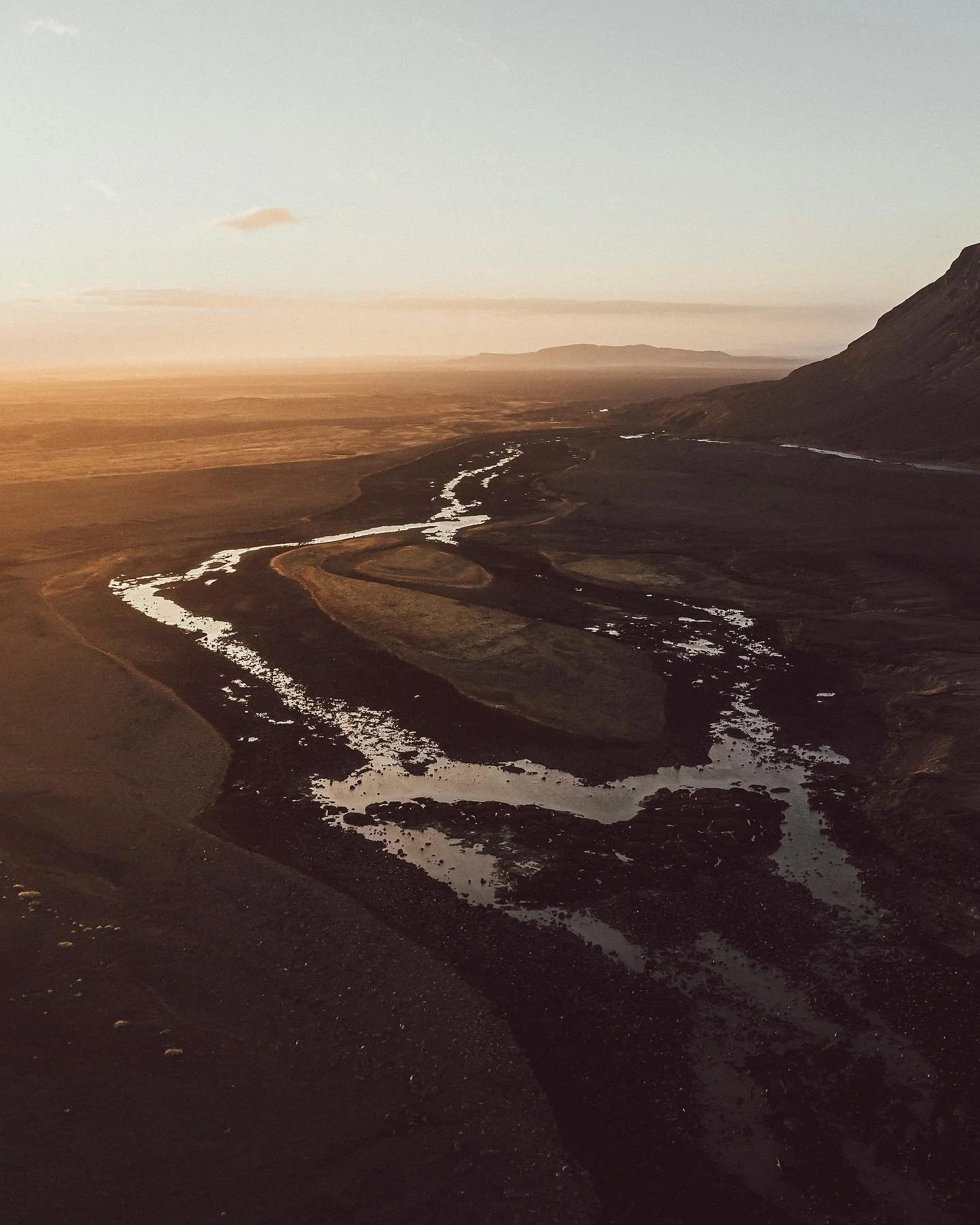 Last light in middle earth!

Merry Christmas team ✌🏻

#AOV&nbsp;#Soft&nbsp;#AGameOfTones&nbsp;#MoodyGrams&nbsp;#Passionpassport&nbsp;#PeoplesCreative&nbsp;#EarthOfficial&nbsp;#DiscoverEarth&nbsp;#DiscoverGlobe&nbsp;#EarthFocus&nbsp;#OurPlanetDaily&n