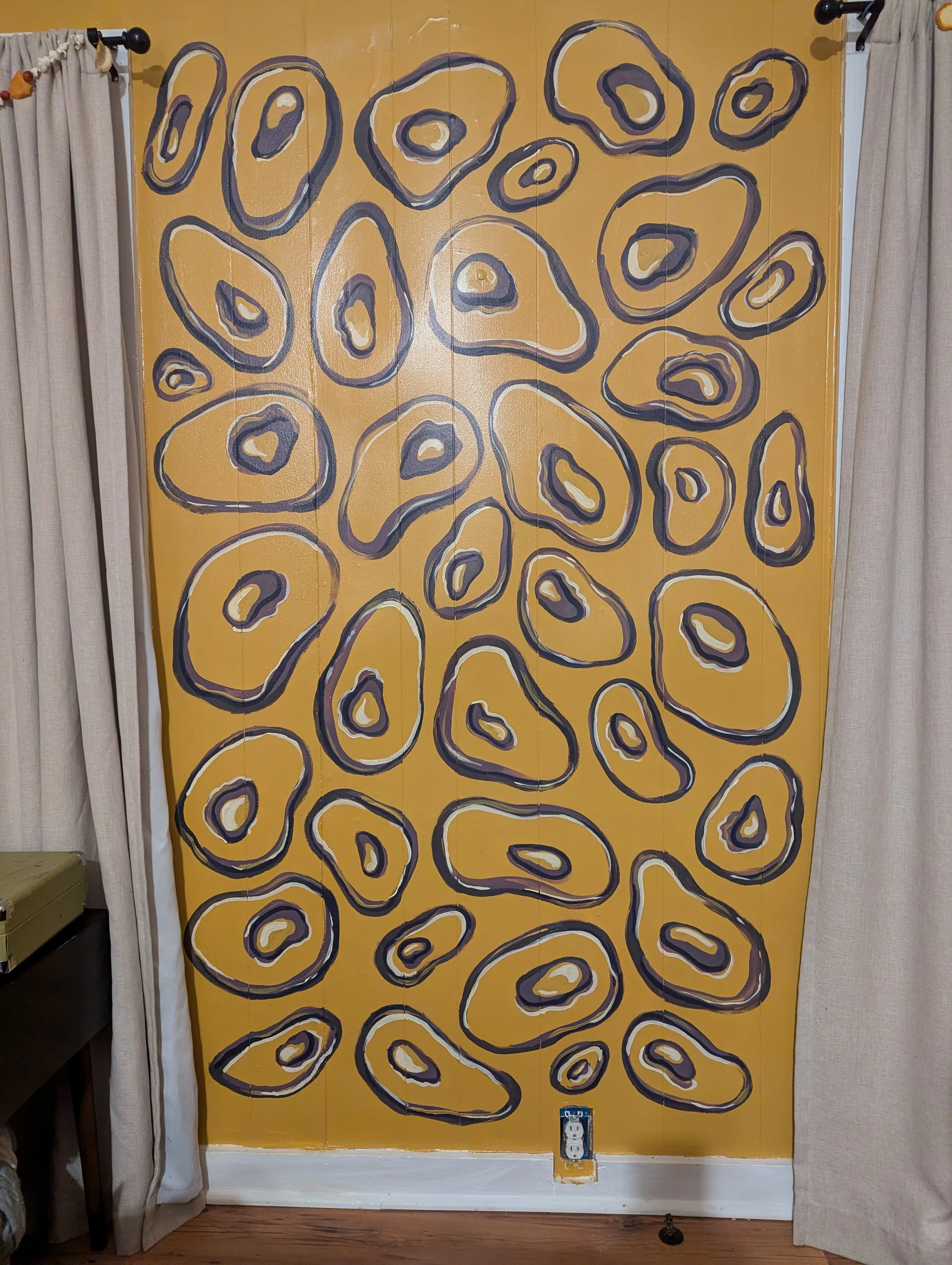 Abstracted Oysters Mural
Indoor wall paint, enamel 
2025