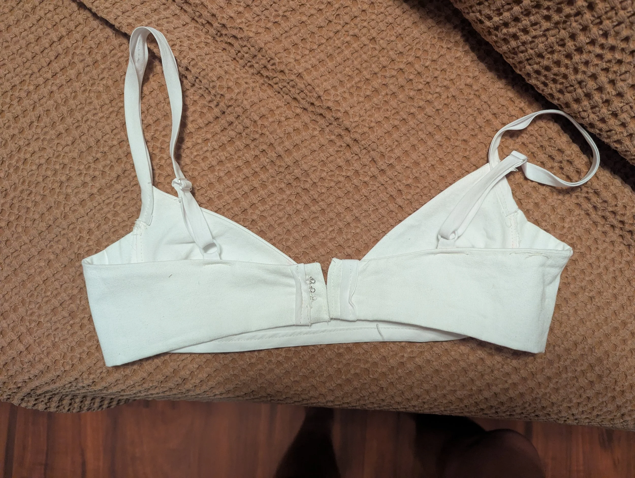 Cotton Bralette (Back)
Original Design - Machine sewn cotton
2026