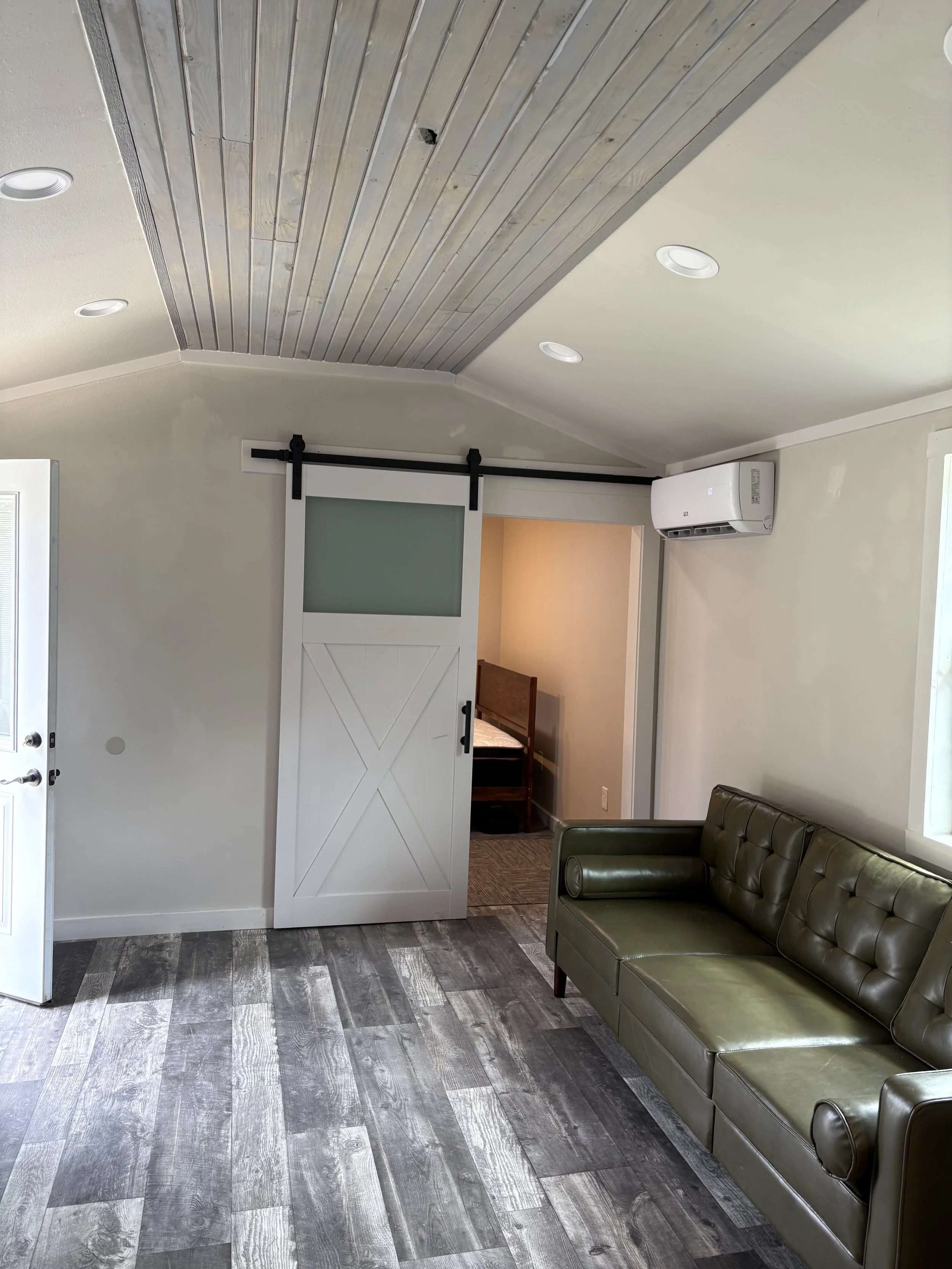 Tiny indoor barndoor.jpeg