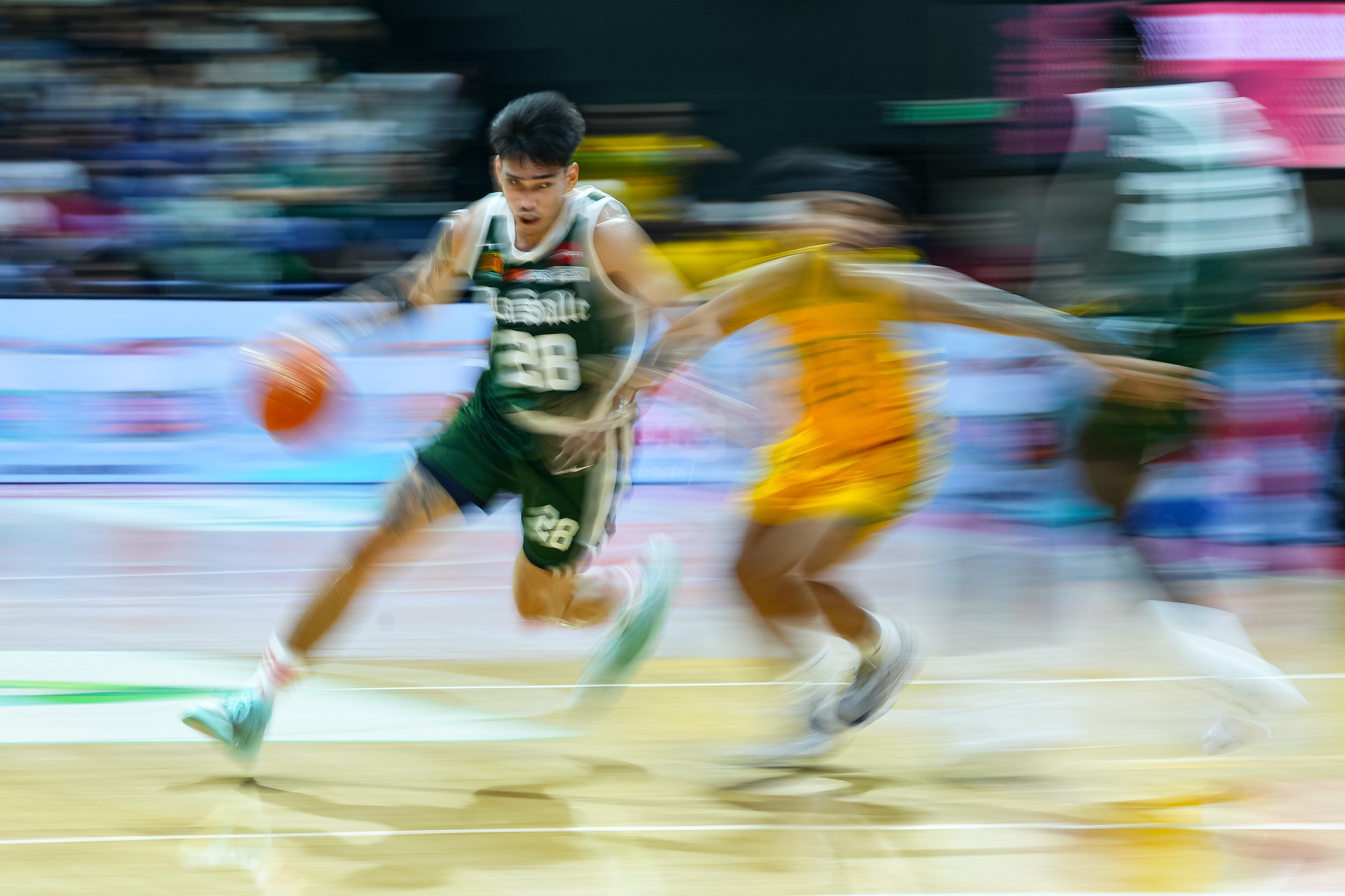 KQ in a blur.jpg