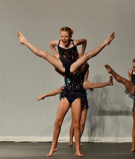 Group modern dance